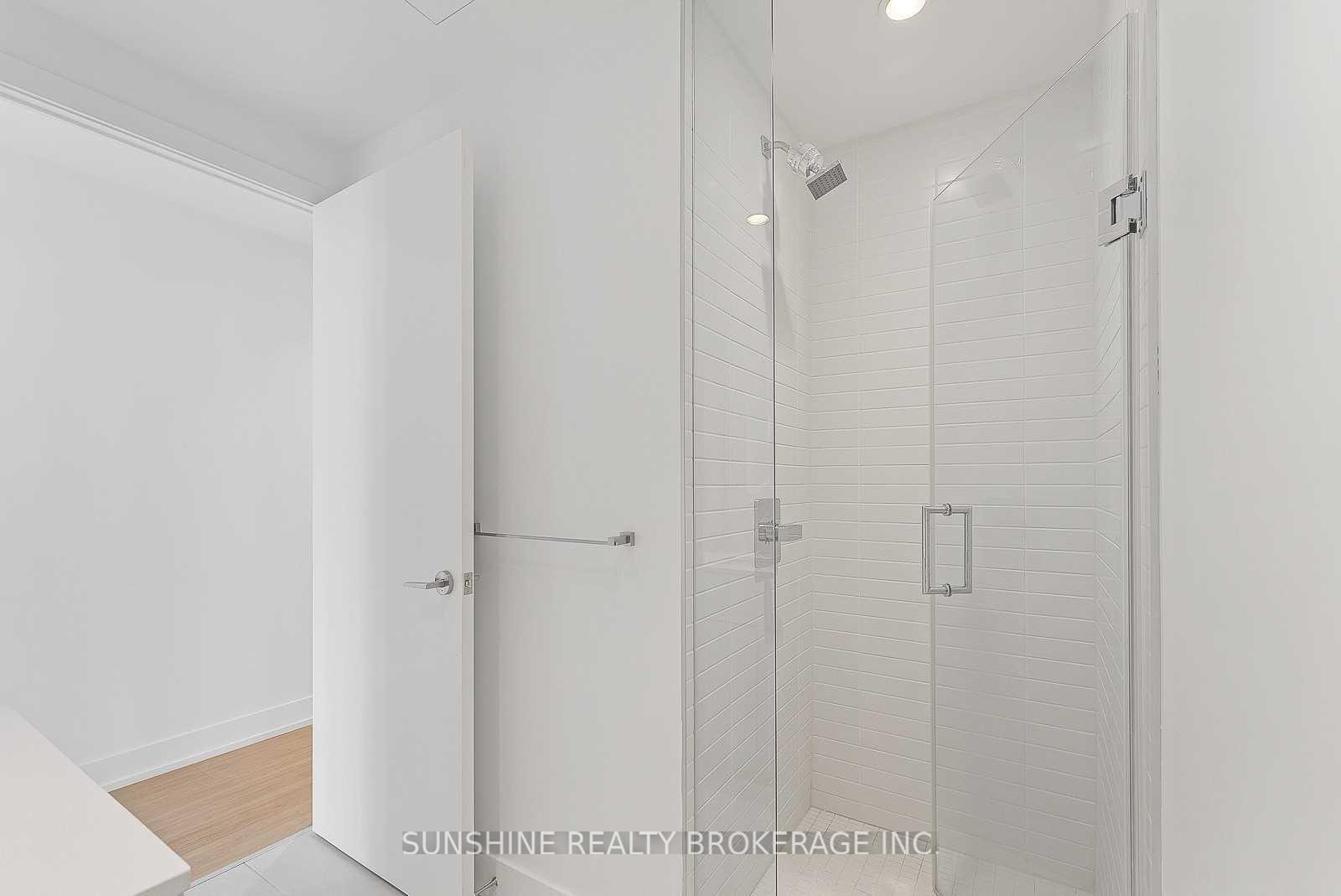 Photo 3 of Unit 5702, 7 Grenville Street, Toronto, Bay Street Corridor — HOMEH
