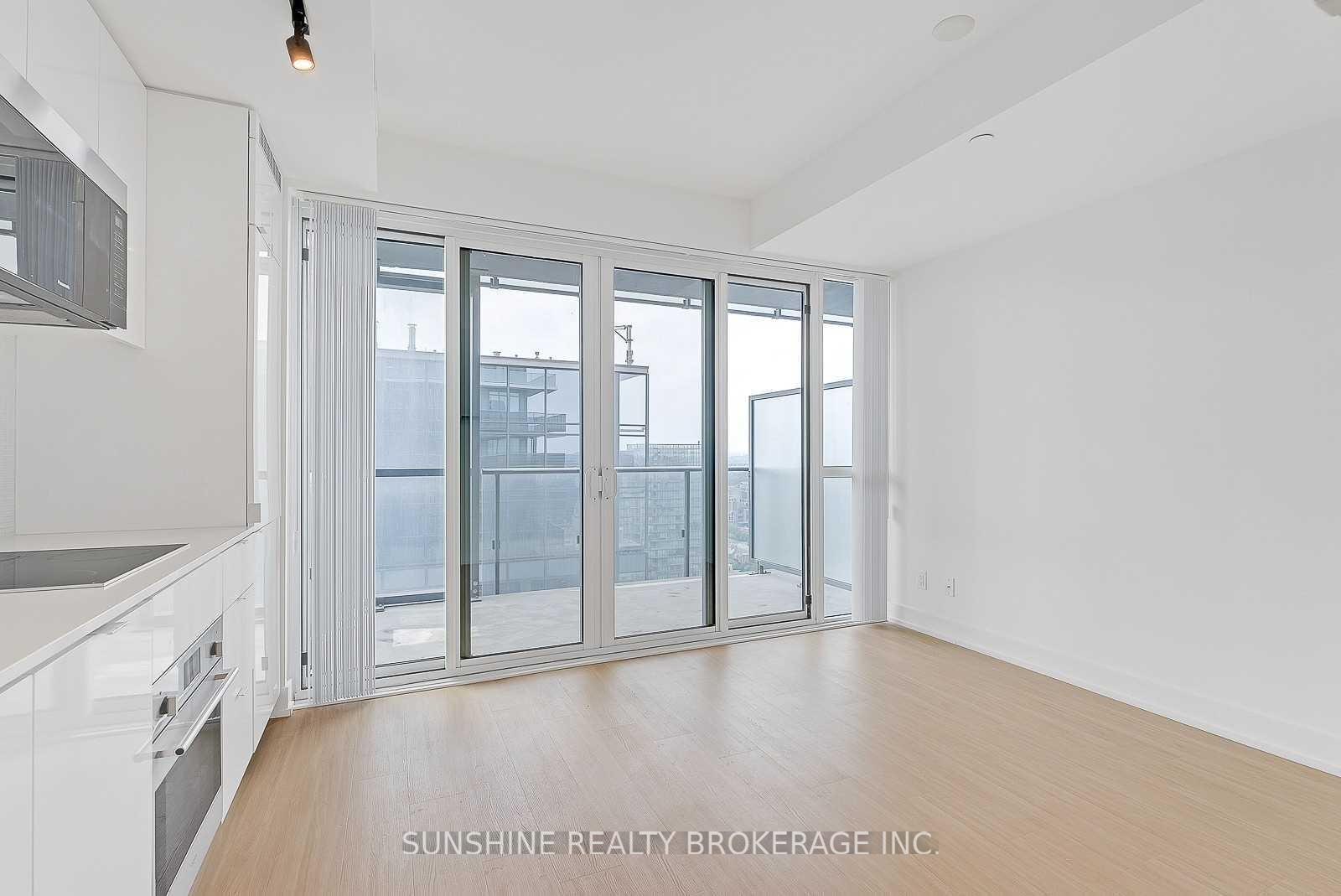 Photo 5 of Unit 5702, 7 Grenville Street, Toronto, Bay Street Corridor — HOMEH
