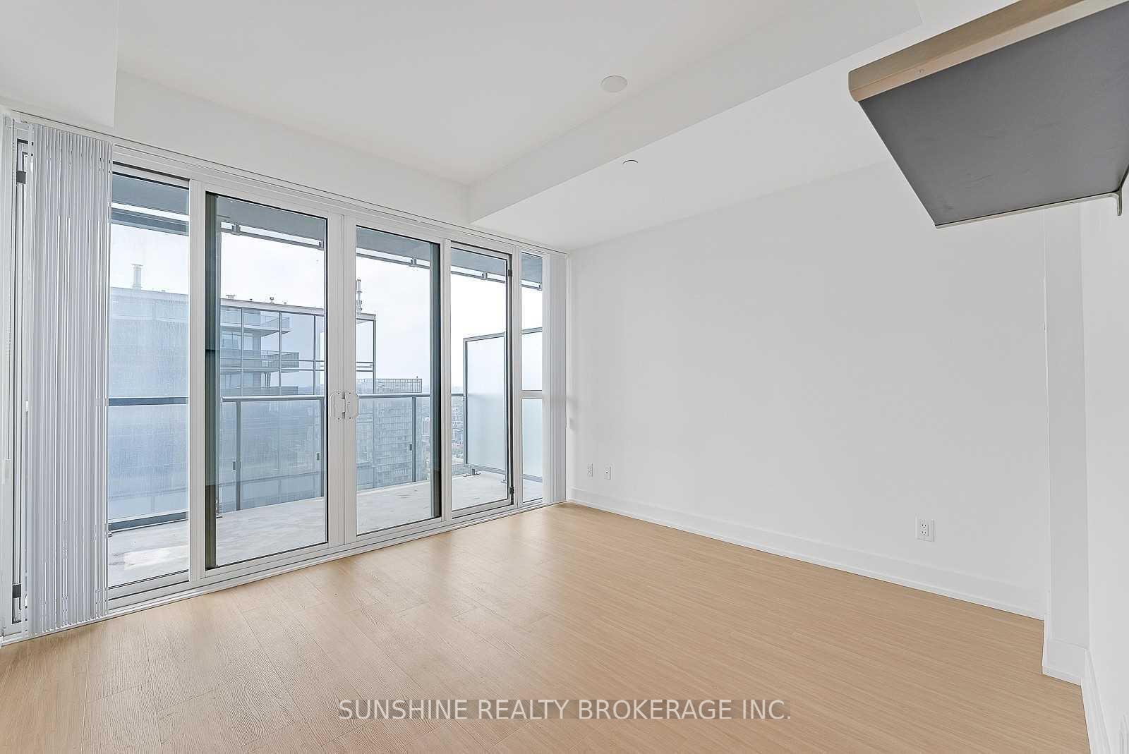 Photo 6 of Unit 5702, 7 Grenville Street, Toronto, Bay Street Corridor — HOMEH