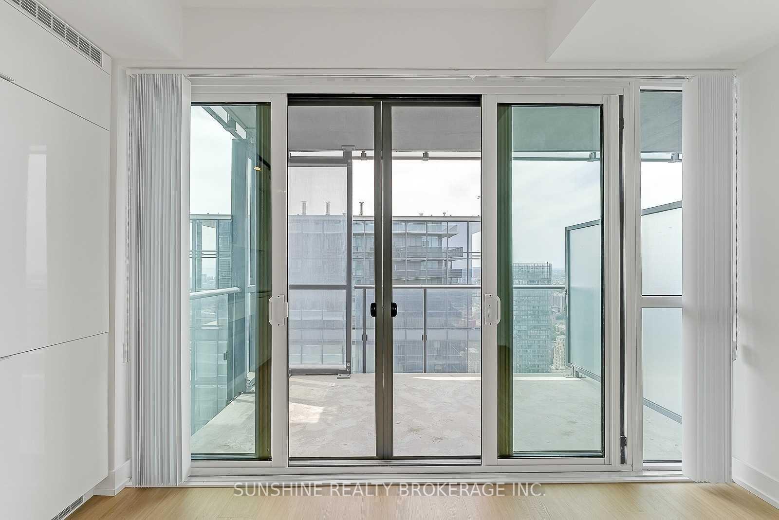 Photo 14 of Unit 5702, 7 Grenville Street, Toronto, Bay Street Corridor — HOMEH
