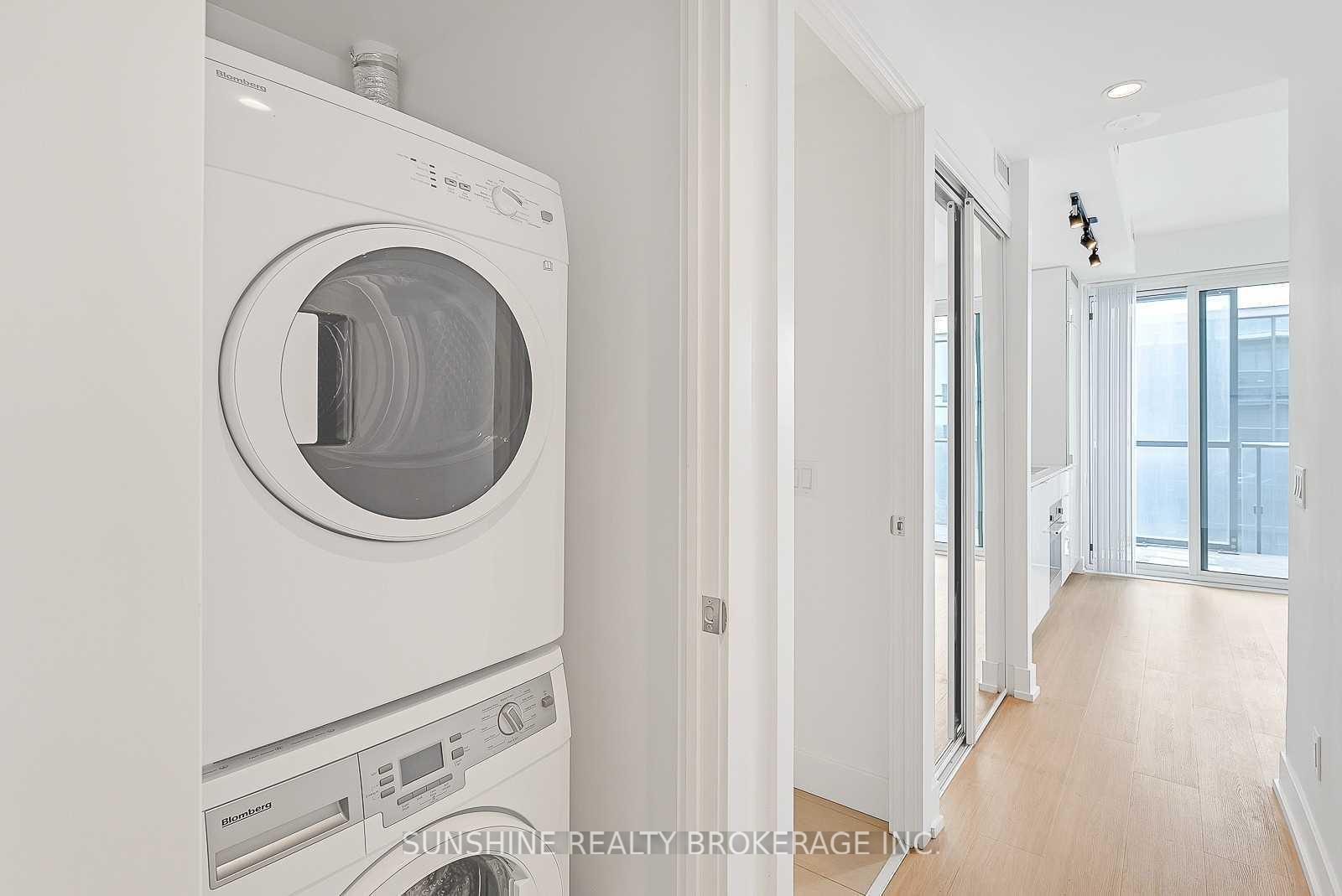 Photo 15 of Unit 5702, 7 Grenville Street, Toronto, Bay Street Corridor — HOMEH