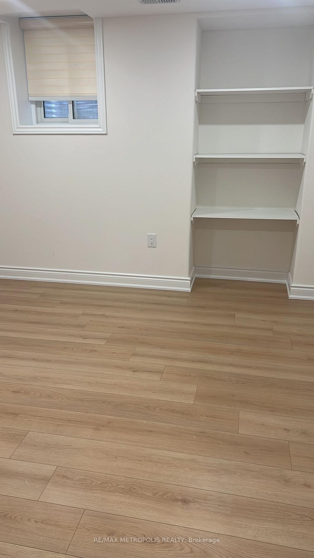 Photo 11 of Unit Bsmt, 39 Royal Links Circle, Brampton, Vales of Castlemore North — HOMEH