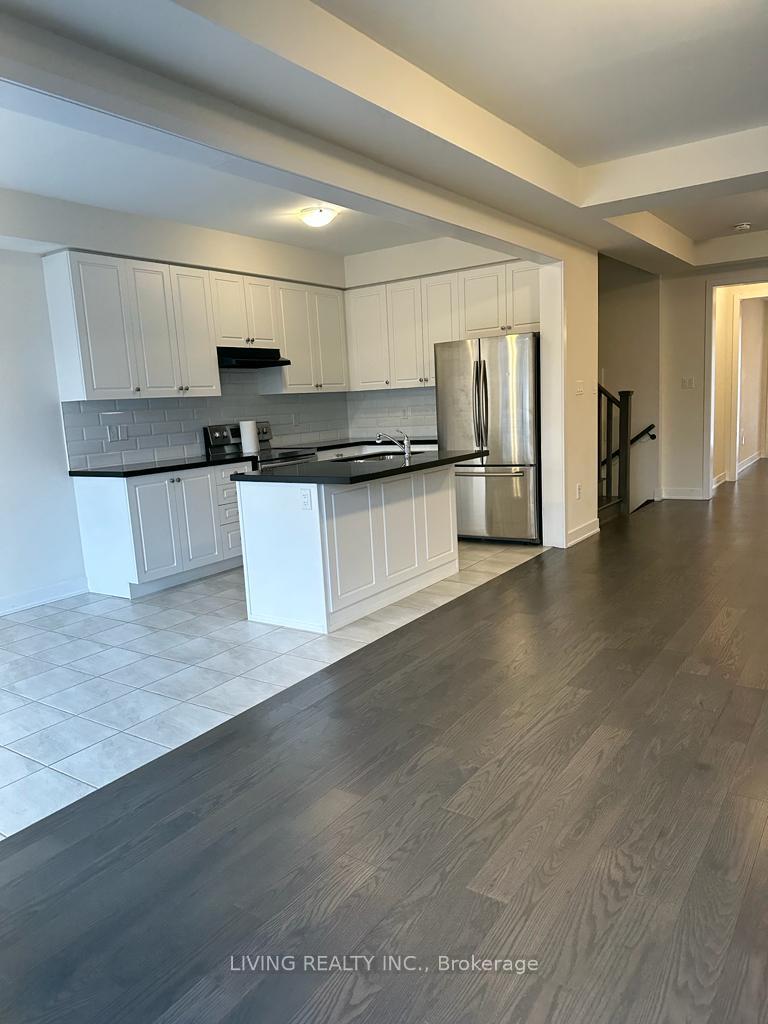 Photo 5 of 62 Badgerow Way, Aurora, Rural Aurora — HOMEH