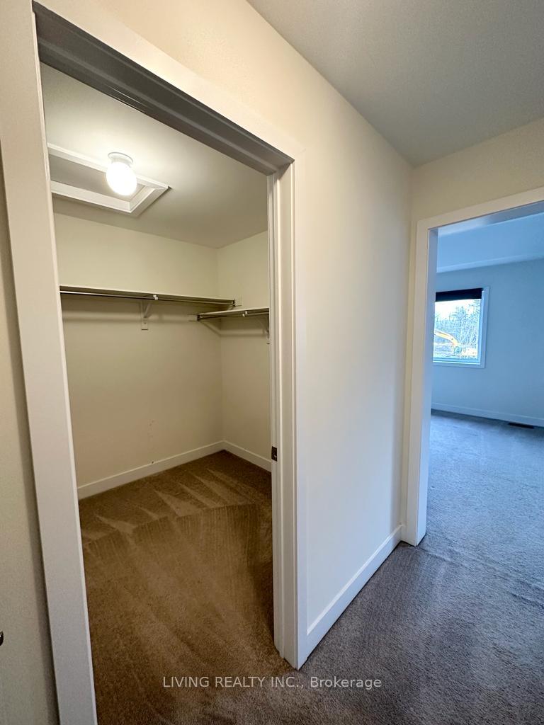 Photo 10 of 62 Badgerow Way, Aurora, Rural Aurora — HOMEH