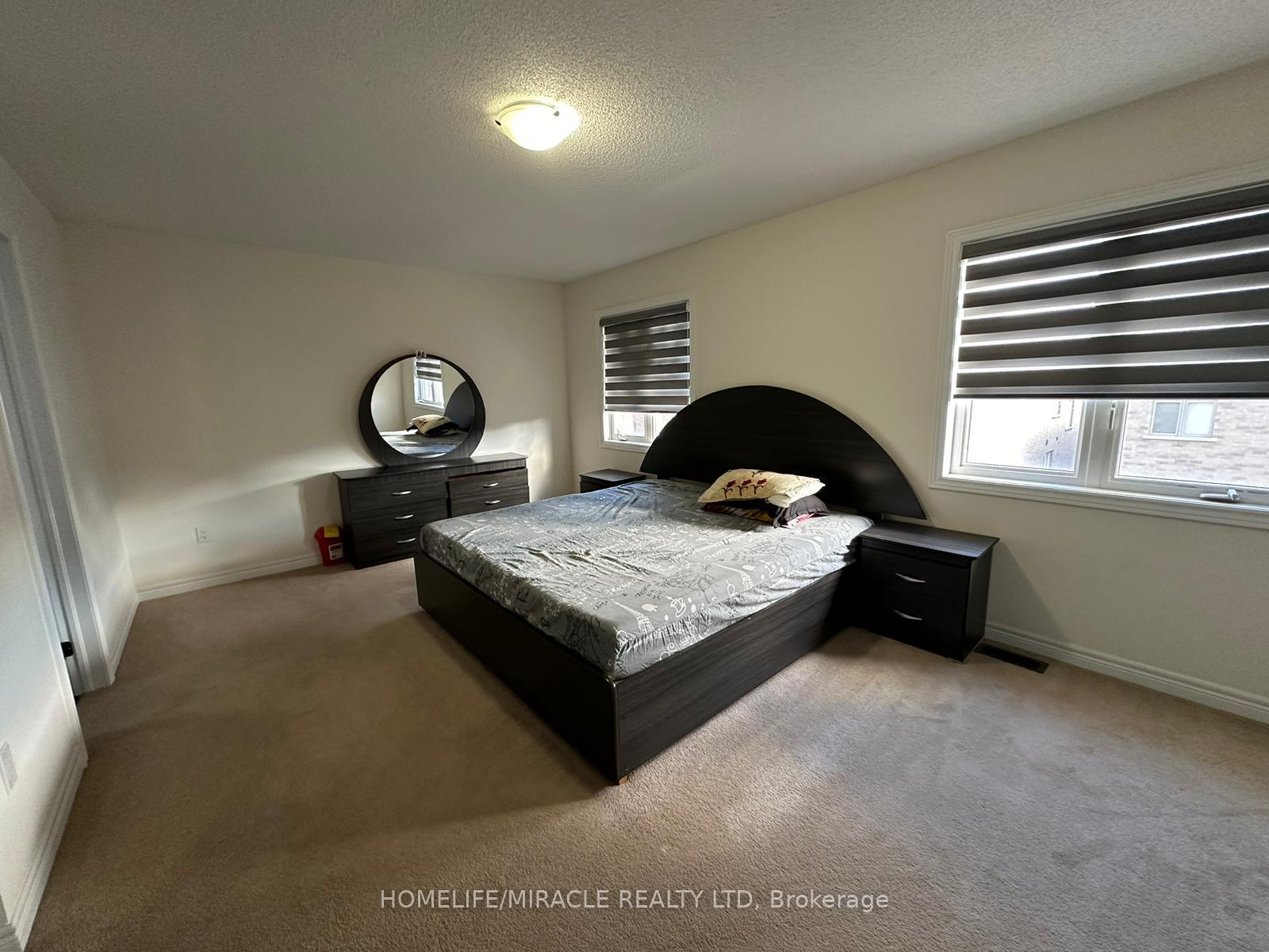 Photo 5 of 25 Lackington Street, Brampton, Credit Valley — HOMEH