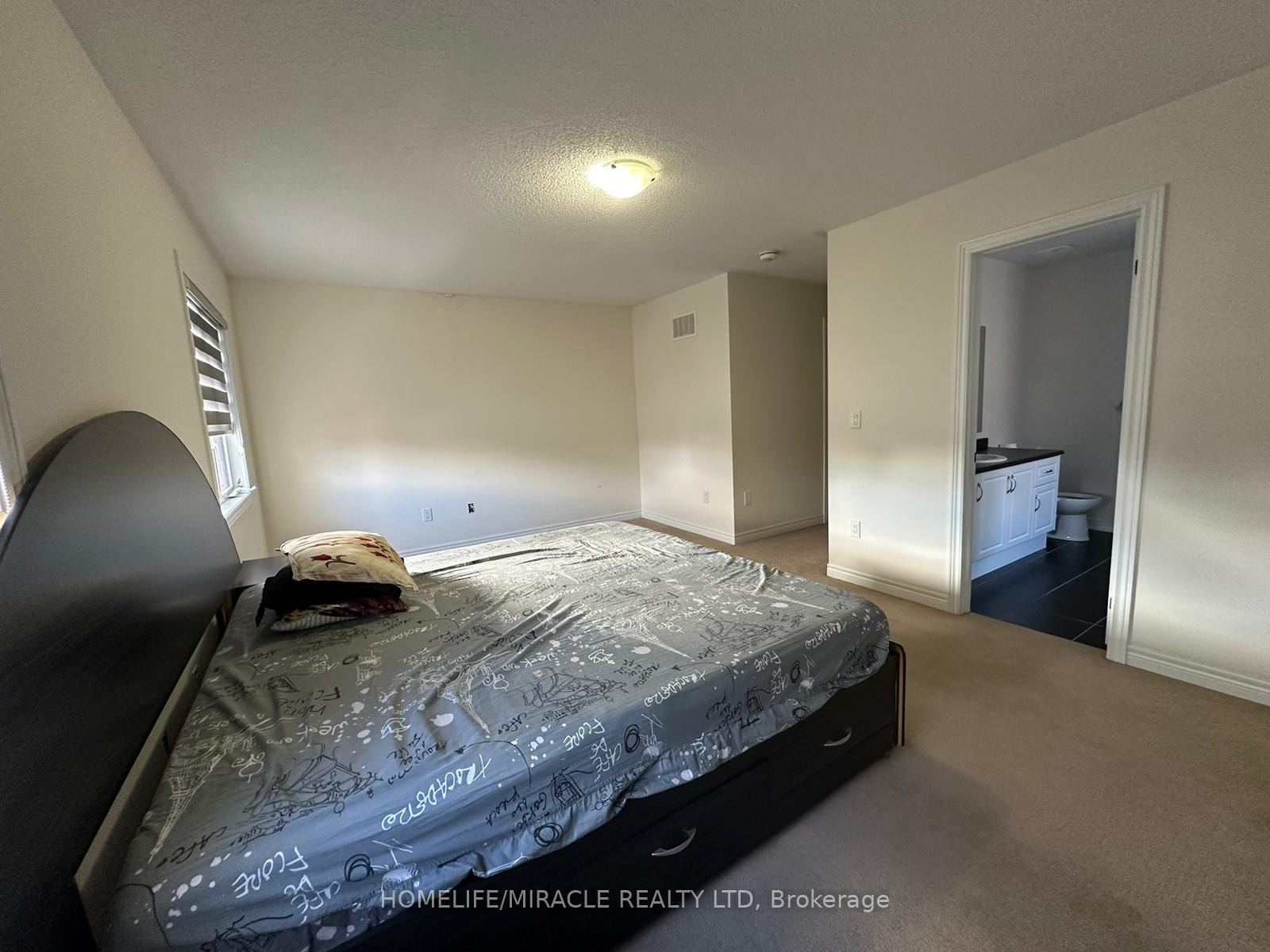 Photo 6 of 25 Lackington Street, Brampton, Credit Valley — HOMEH