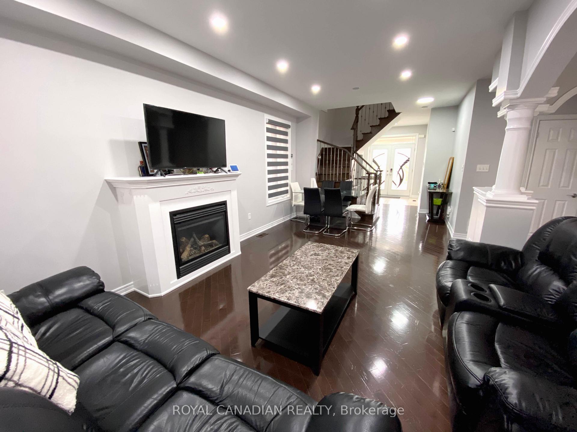 Photo 5 of Unit Upper, 9 Putnam Drive, Brampton, Fletcher's Meadow — HOMEH