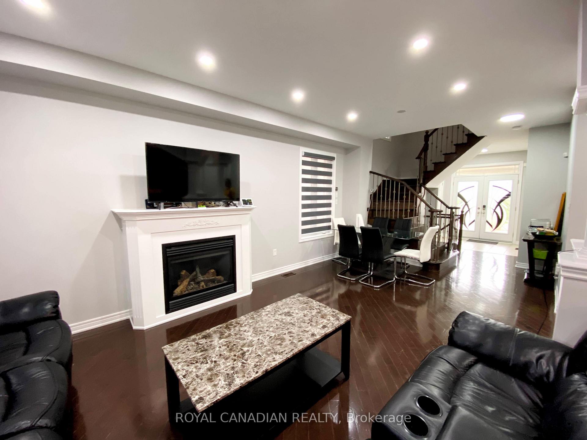 Photo 6 of Unit Upper, 9 Putnam Drive, Brampton, Fletcher's Meadow — HOMEH