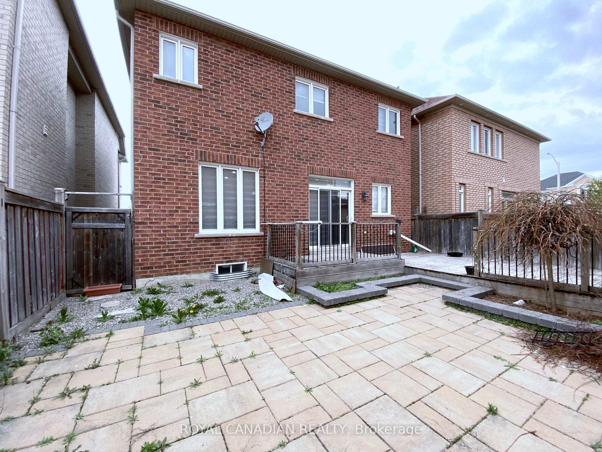 Photo 23 of Unit Upper, 9 Putnam Drive, Brampton, Fletcher's Meadow — HOMEH