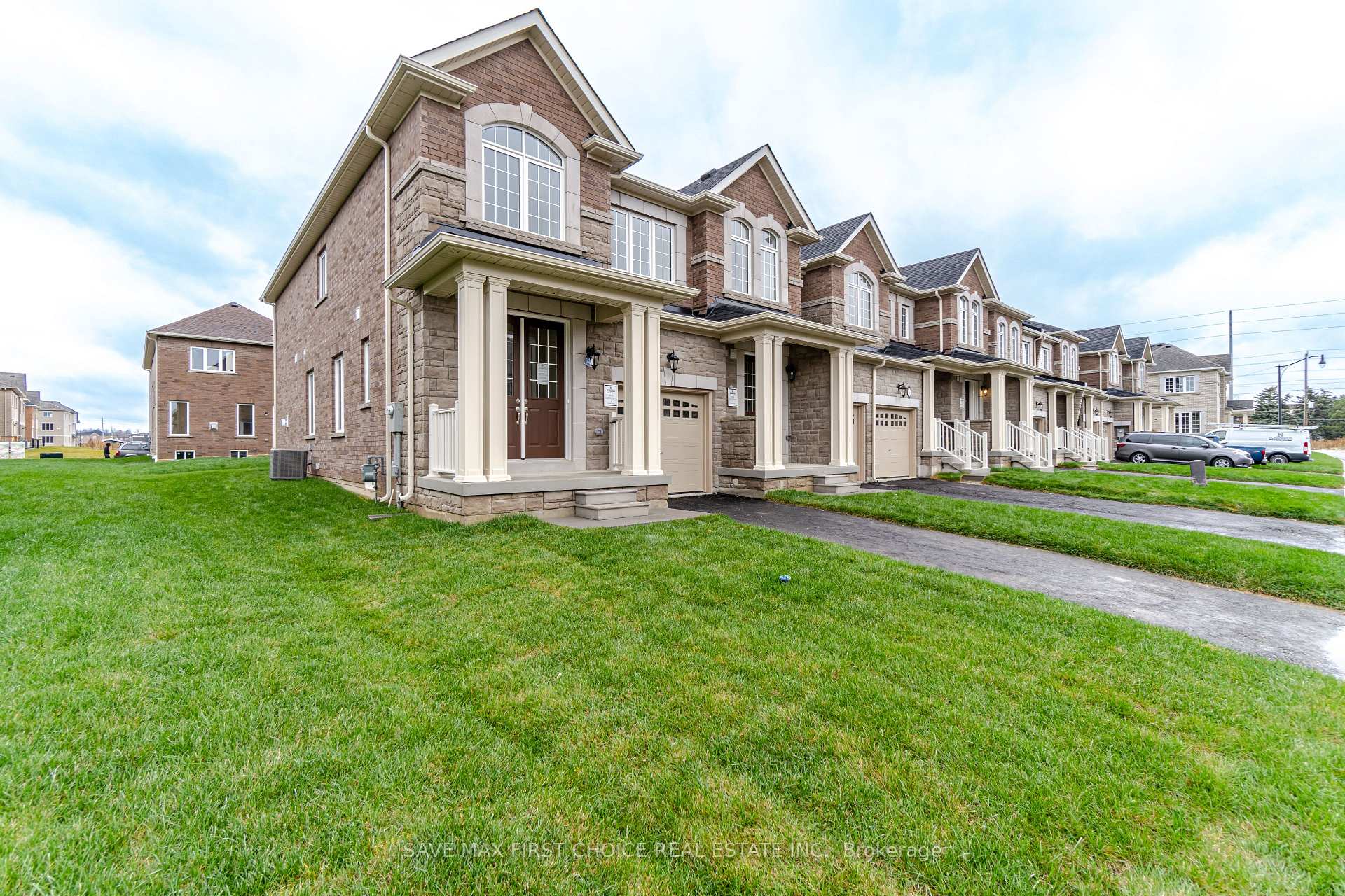 Photo 3 of Unit Upper, 4 Gosset Road, Brampton, Northwest Brampton — HOMEH