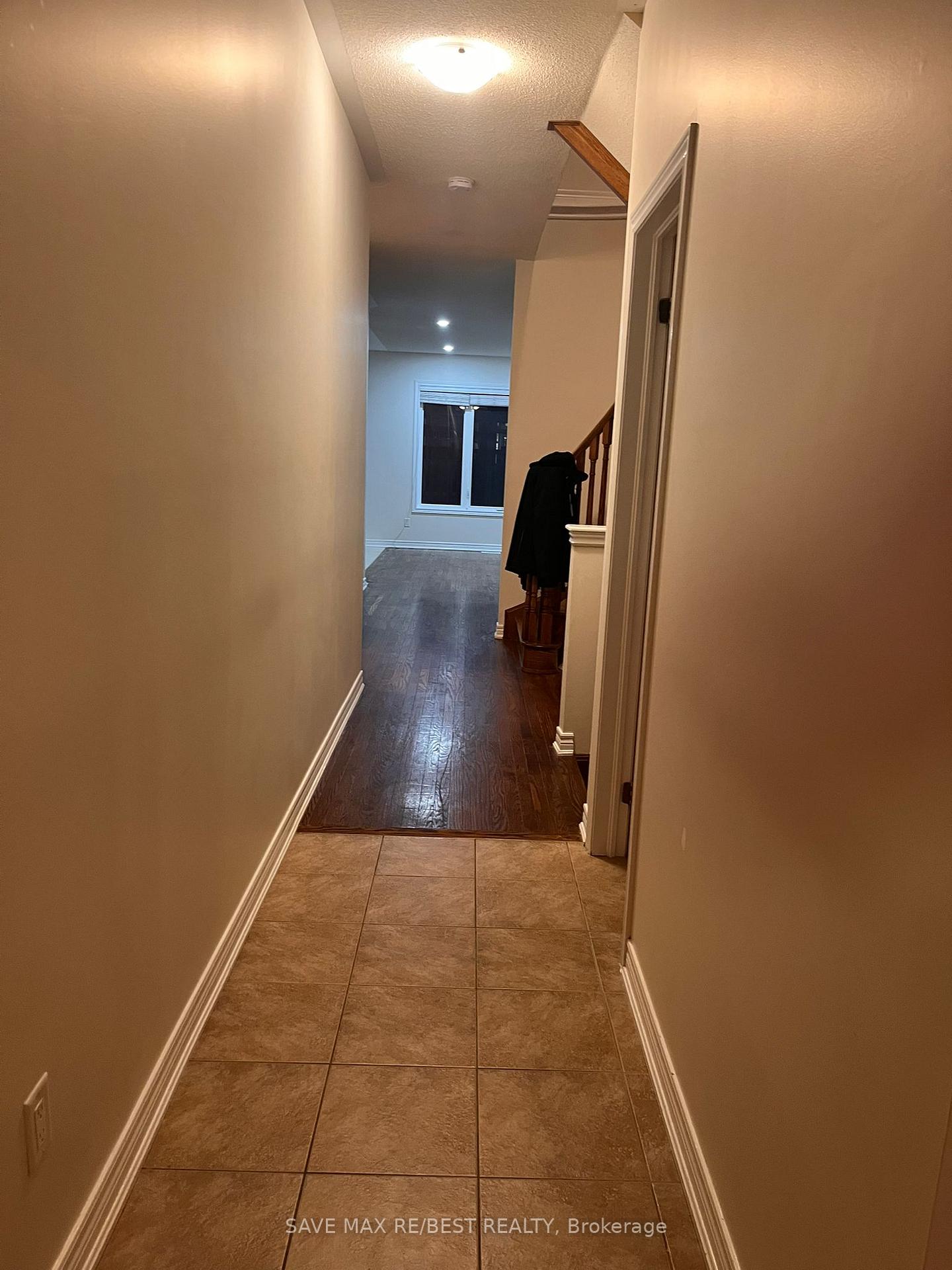 Photo 2 of 23 Naperton Drive, Brampton, Sandringham-Wellington — HOMEH