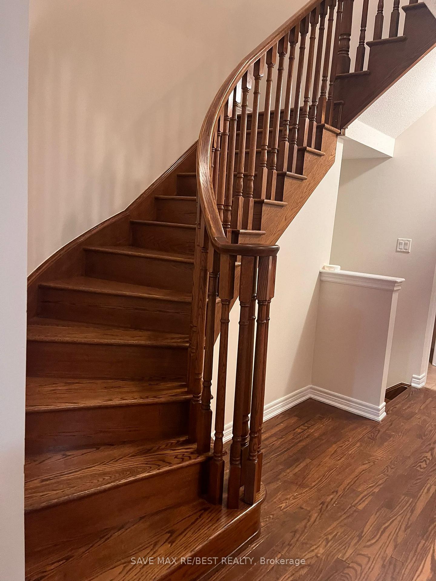 Photo 7 of 23 Naperton Drive, Brampton, Sandringham-Wellington — HOMEH