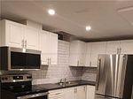 Photo 3 of 104 Banbridge Crescent, Brampton, Credit Valley — HOMEH