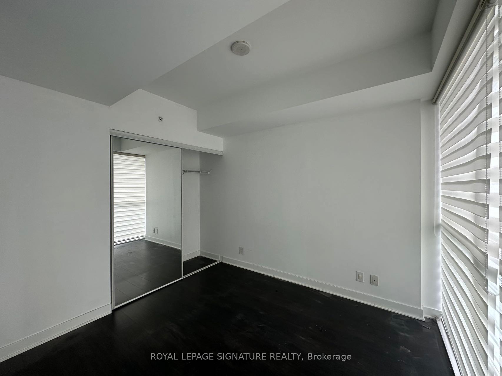 Photo 4 of Unit 4407, 15 Grenville Street, Toronto, Bay Street Corridor — HOMEH