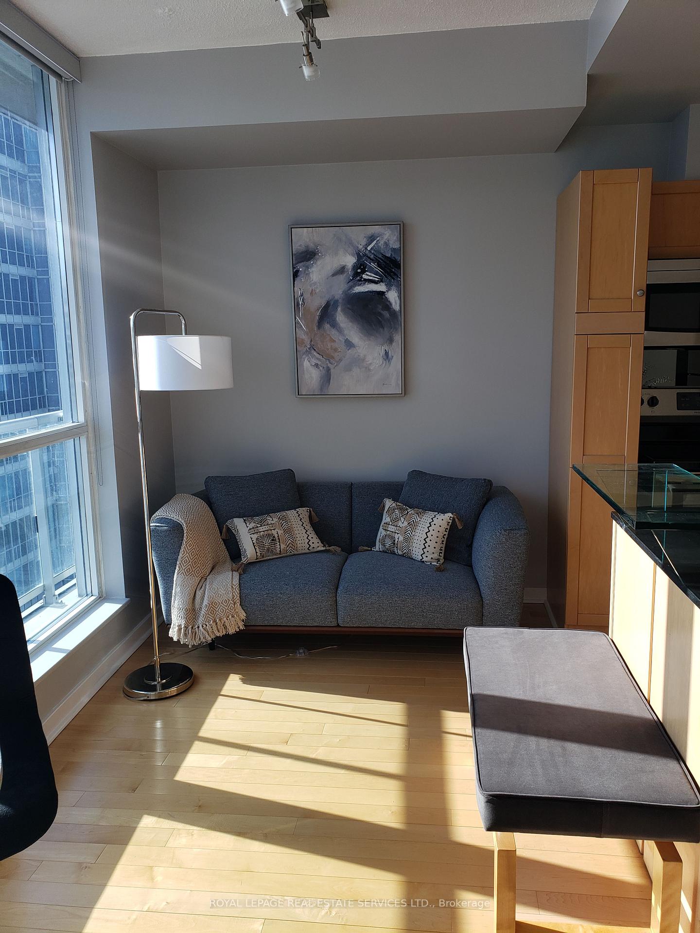 Photo 10 of Unit 3308, 8 York Street, Toronto, Waterfront Communities — HOMEH