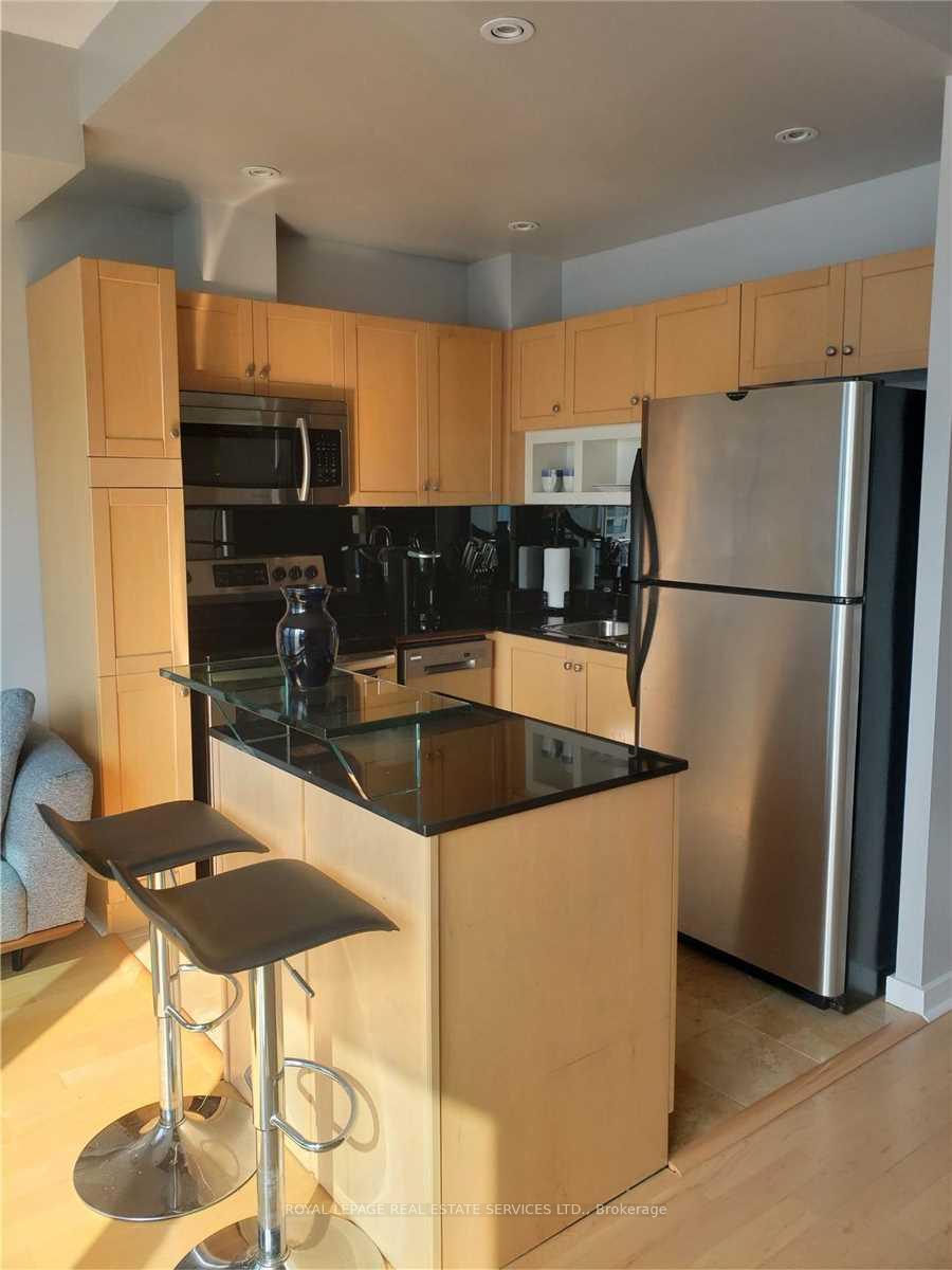 Photo 11 of Unit 3308, 8 York Street, Toronto, Waterfront Communities — HOMEH