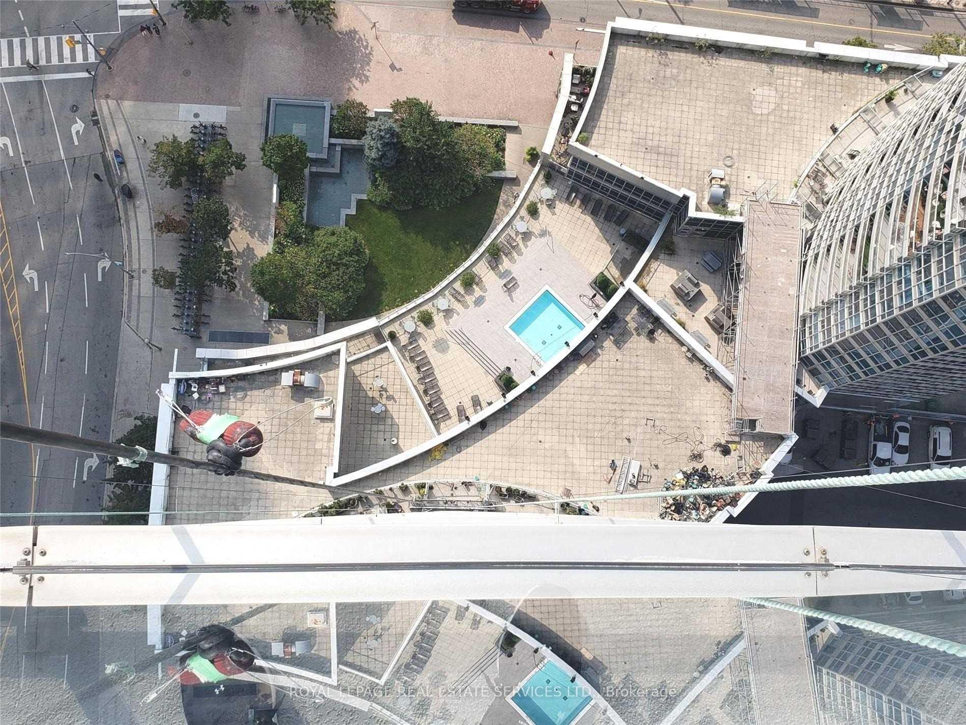 Photo 16 of Unit 3308, 8 York Street, Toronto, Waterfront Communities — HOMEH