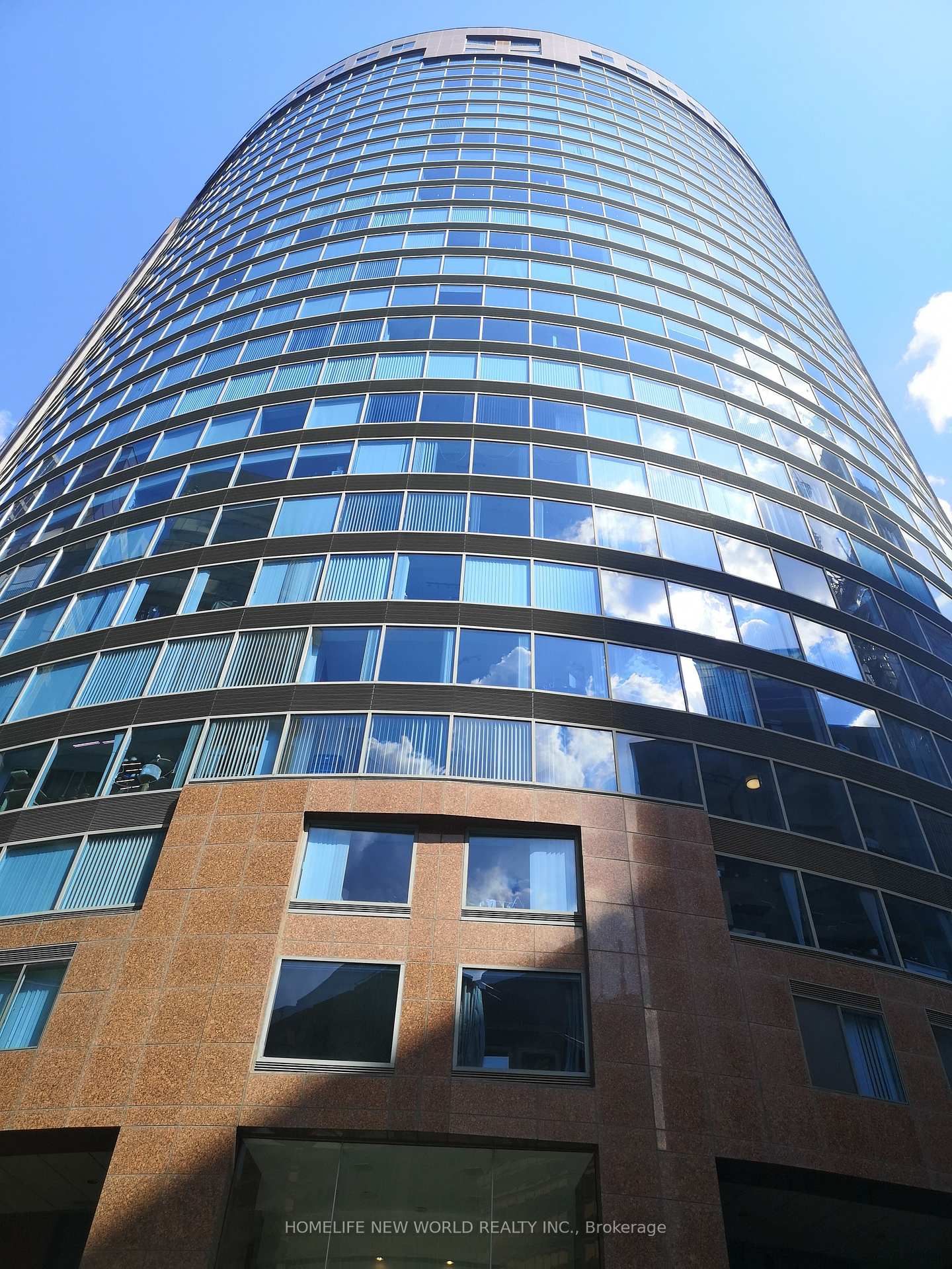 Photo 4 of Unit 1901, 33 University Avenue, Toronto, Bay Street Corridor — HOMEH