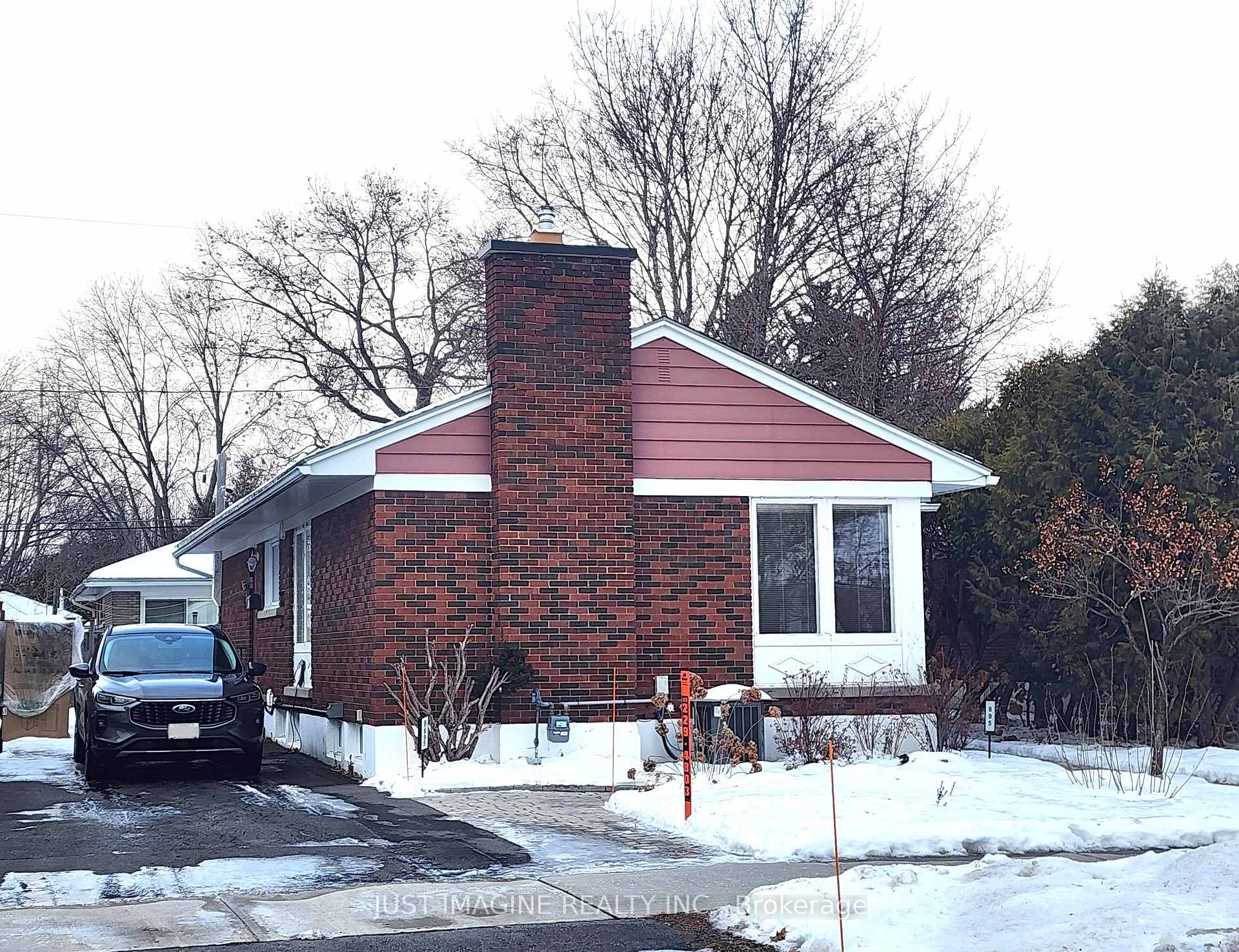 Photo 1 of Unit B, 895 Chapman Boulevard, Ottawa, Elmvale Acres — HOMEH