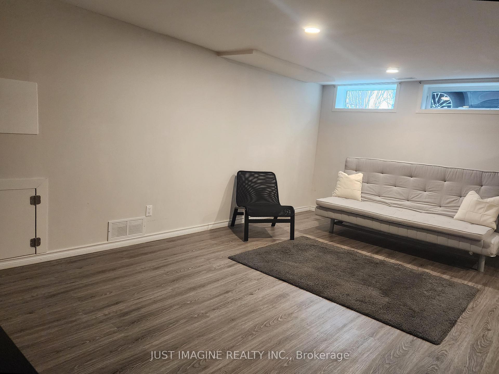 Photo 5 of Unit B, 895 Chapman Boulevard, Ottawa, Elmvale Acres — HOMEH