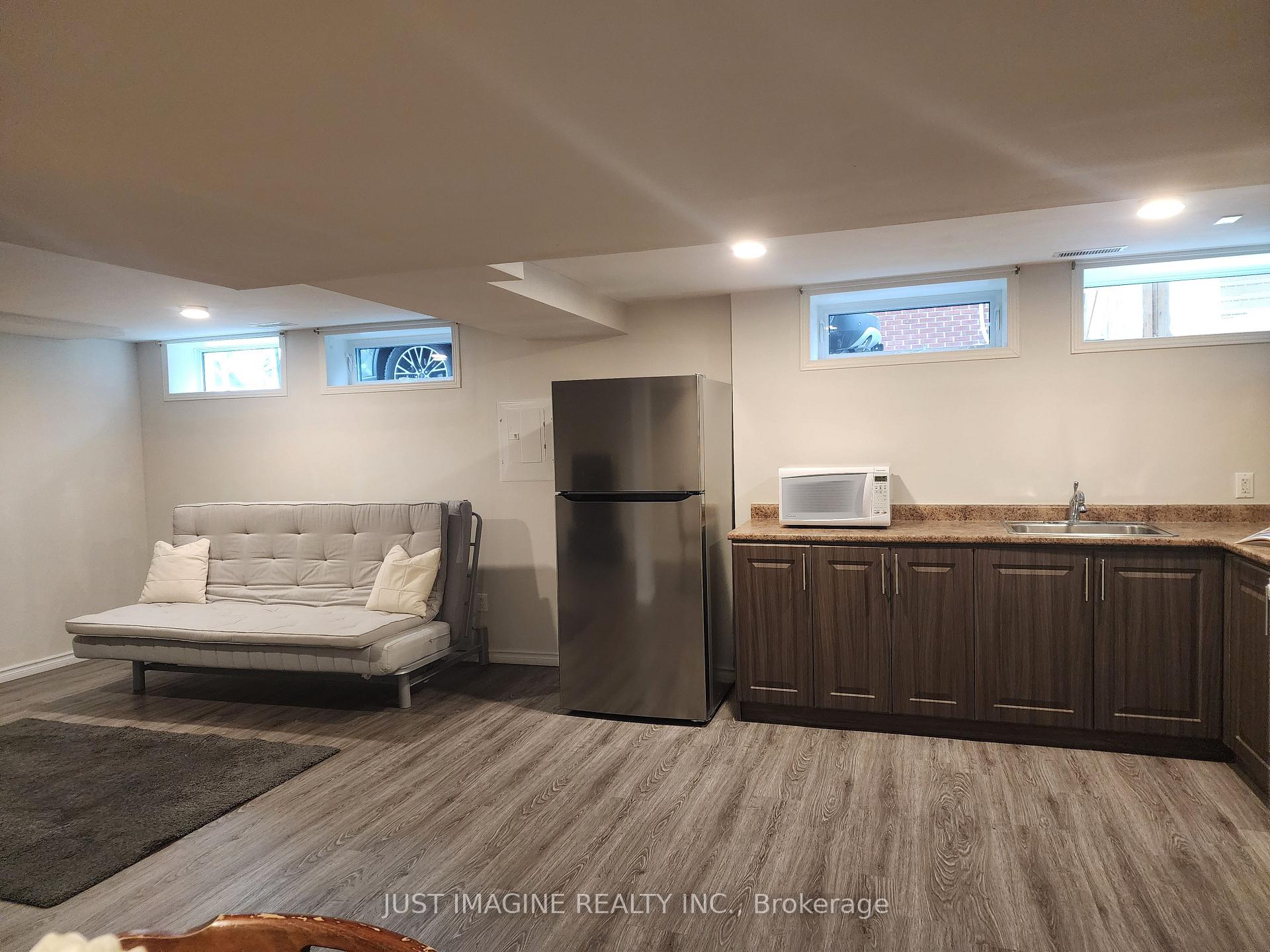 Photo 9 of Unit B, 895 Chapman Boulevard, Ottawa, Elmvale Acres — HOMEH