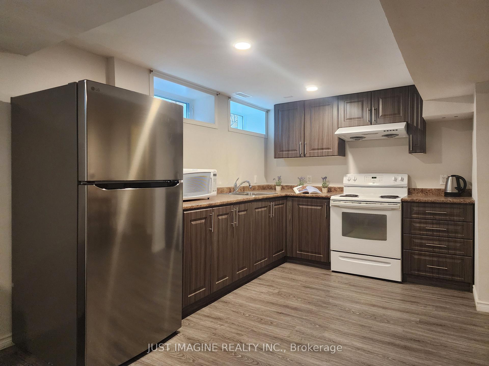 Photo 12 of Unit B, 895 Chapman Boulevard, Ottawa, Elmvale Acres — HOMEH