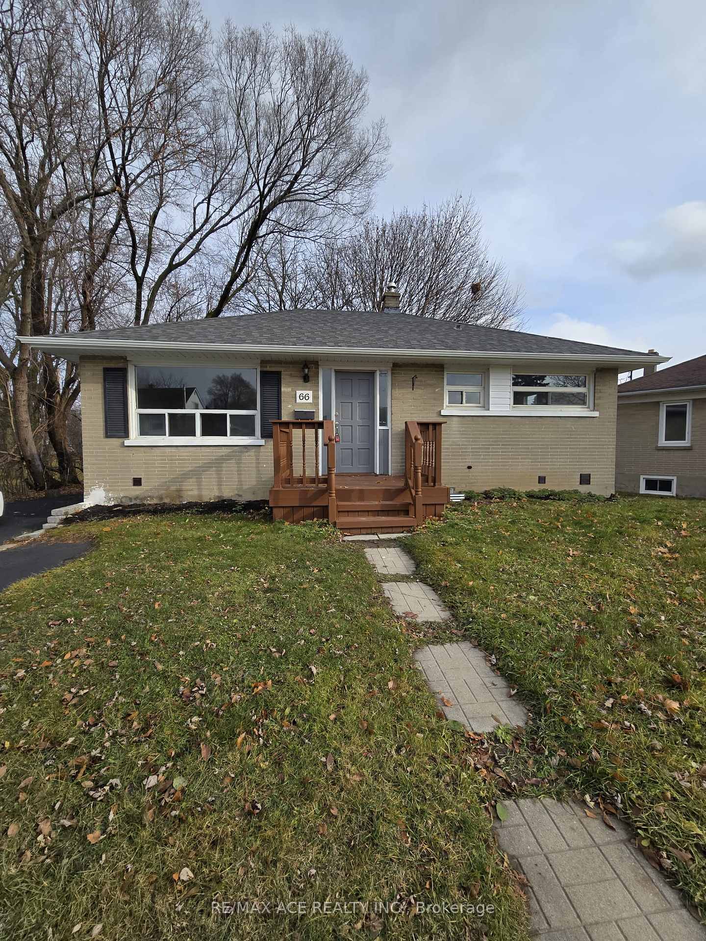 Photo 1 of Unit Bsmt, 66 Kings Crescent, Ajax, South East — HOMEH