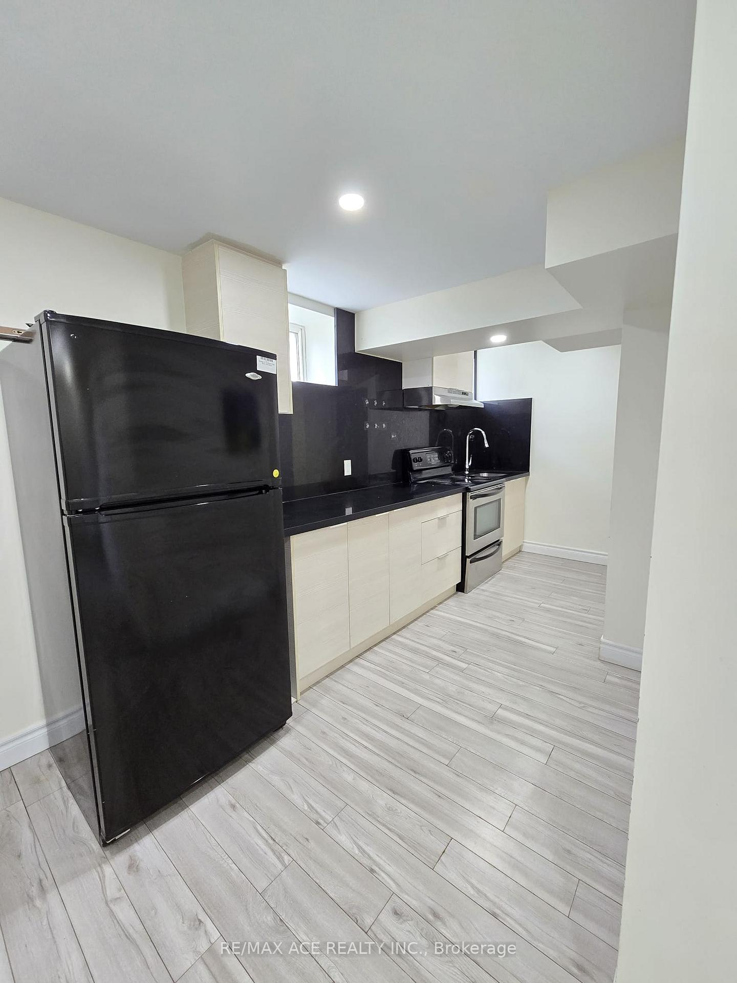 Photo 3 of Unit Bsmt, 66 Kings Crescent, Ajax, South East — HOMEH