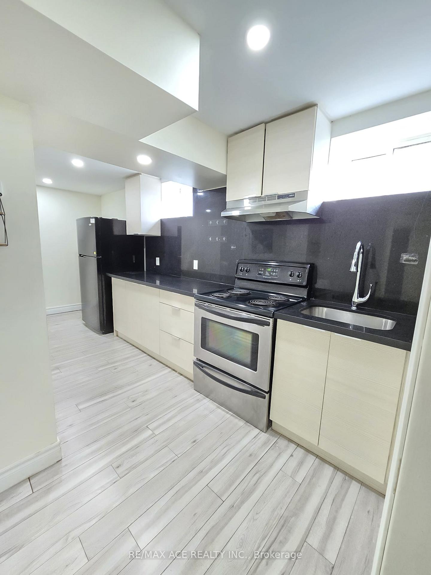 Photo 4 of Unit Bsmt, 66 Kings Crescent, Ajax, South East — HOMEH