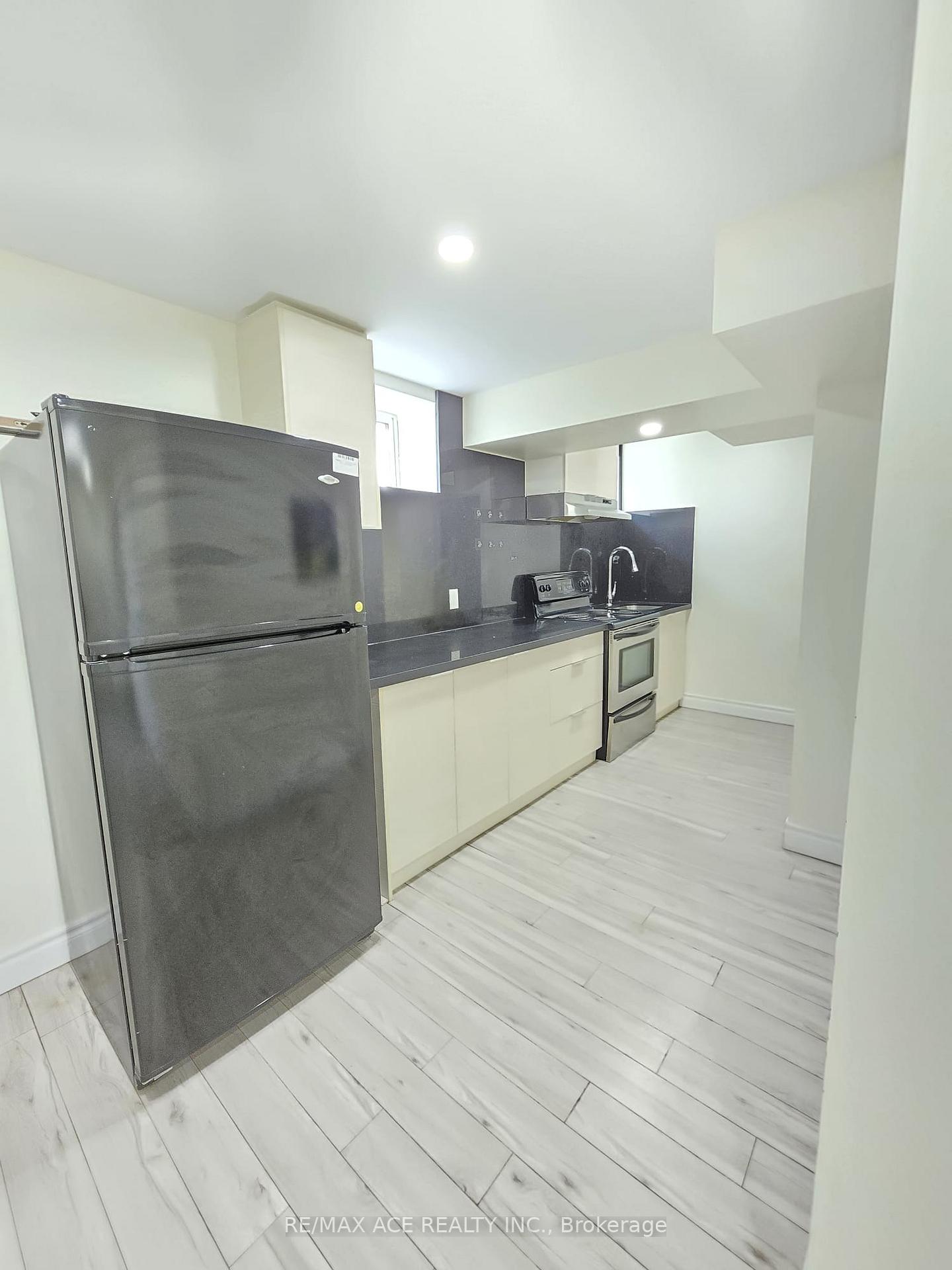 Photo 6 of Unit Bsmt, 66 Kings Crescent, Ajax, South East — HOMEH