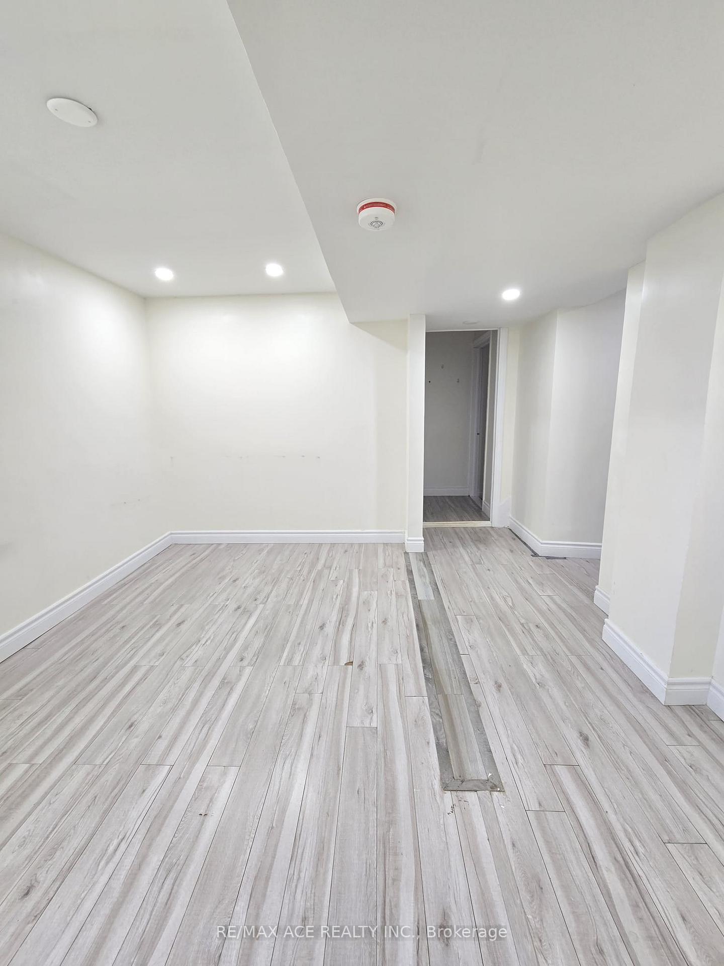 Photo 8 of Unit Bsmt, 66 Kings Crescent, Ajax, South East — HOMEH