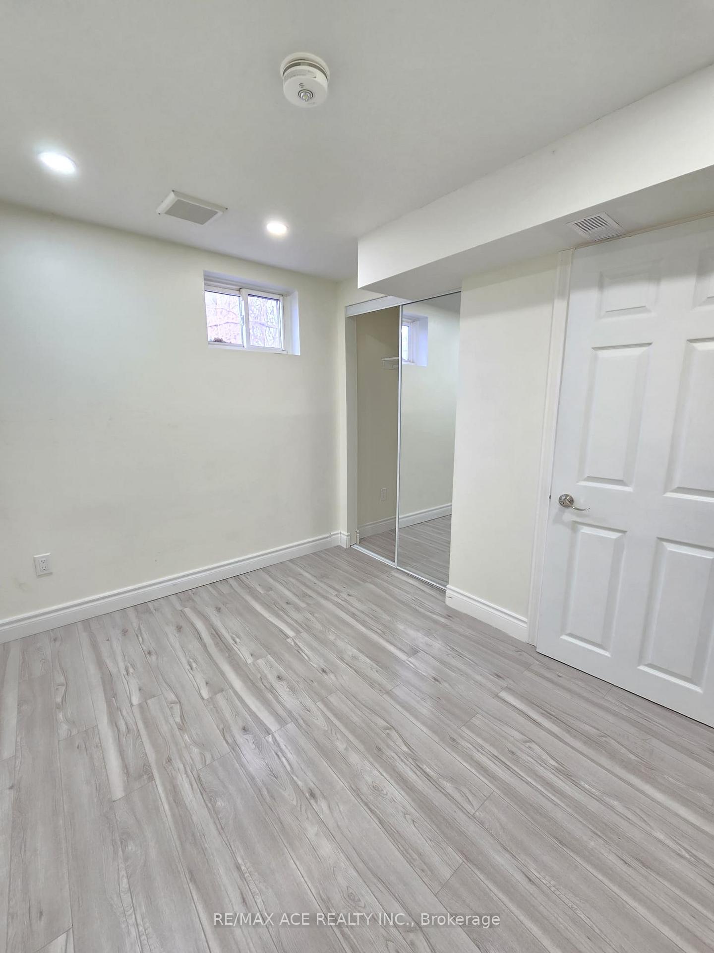 Photo 14 of Unit Bsmt, 66 Kings Crescent, Ajax, South East — HOMEH