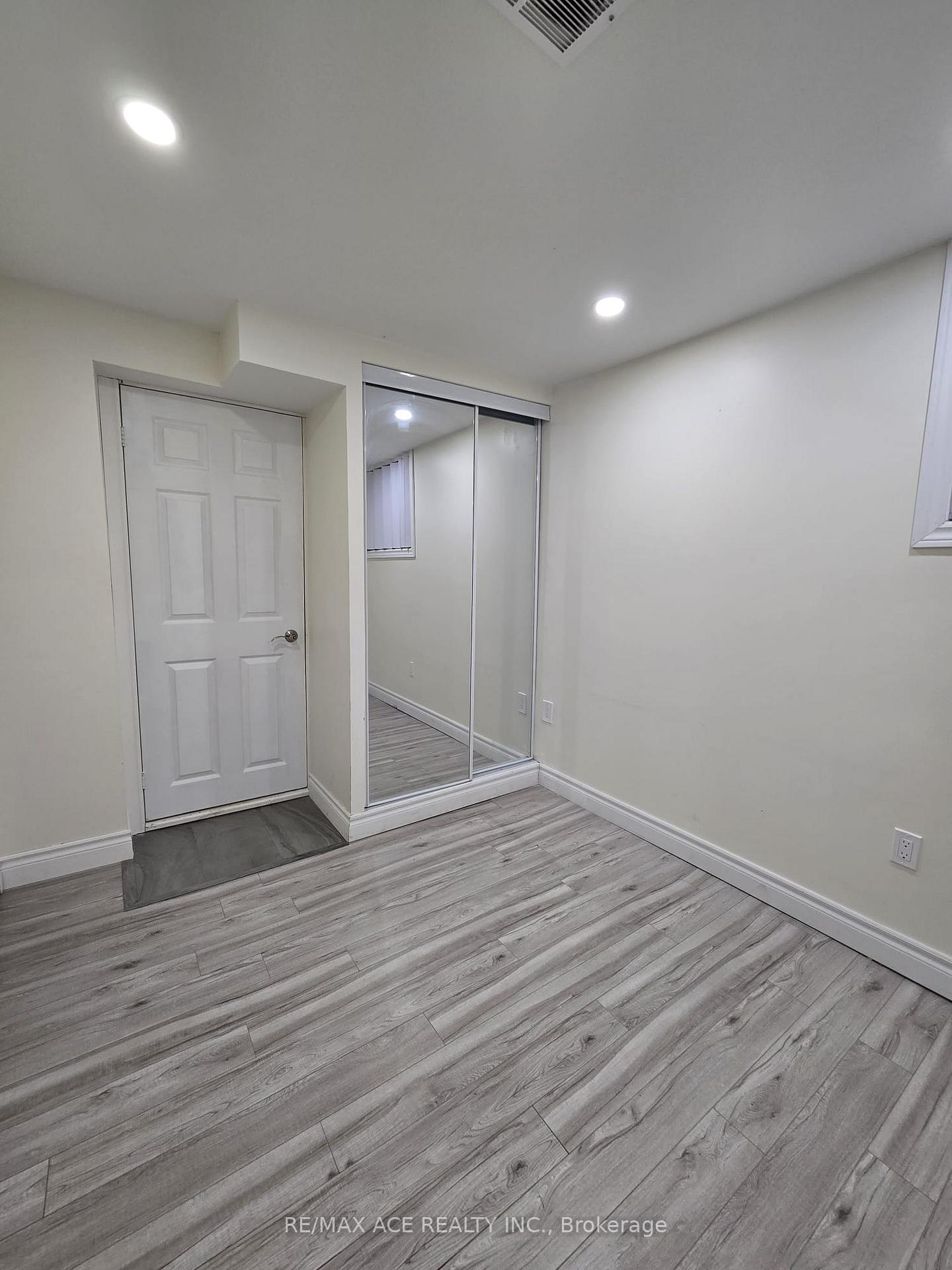 Photo 16 of Unit Bsmt, 66 Kings Crescent, Ajax, South East — HOMEH