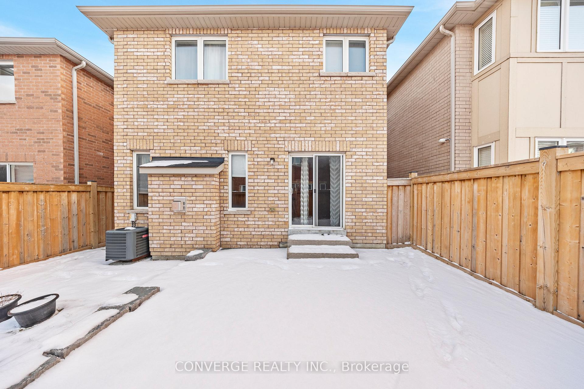 Photo 24 of 109 Cookview Drive, Brampton, Sandringham-Wellington — HOMEH