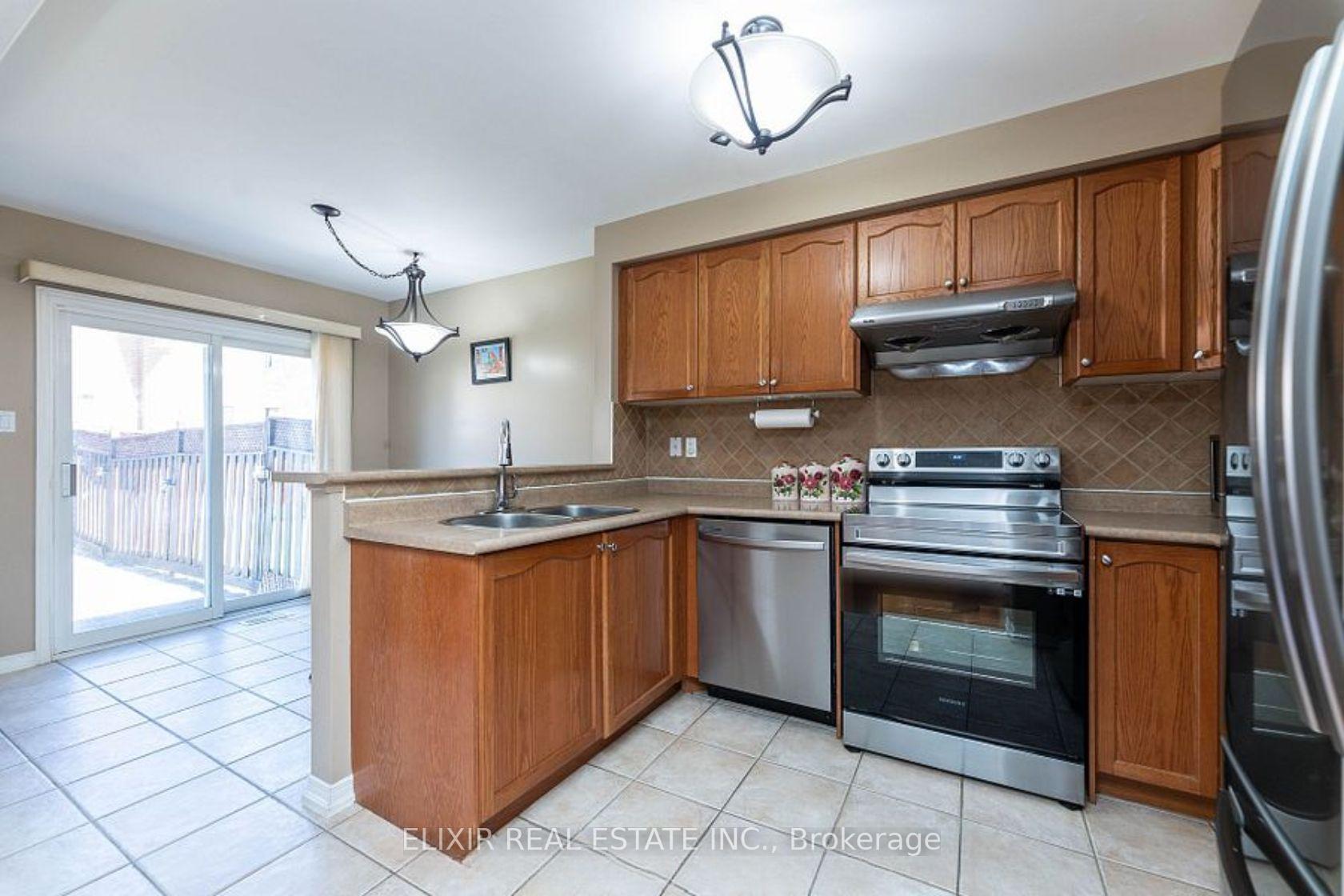 Photo 15 of 14 Passfield Trail, Brampton, Bram East — HOMEH
