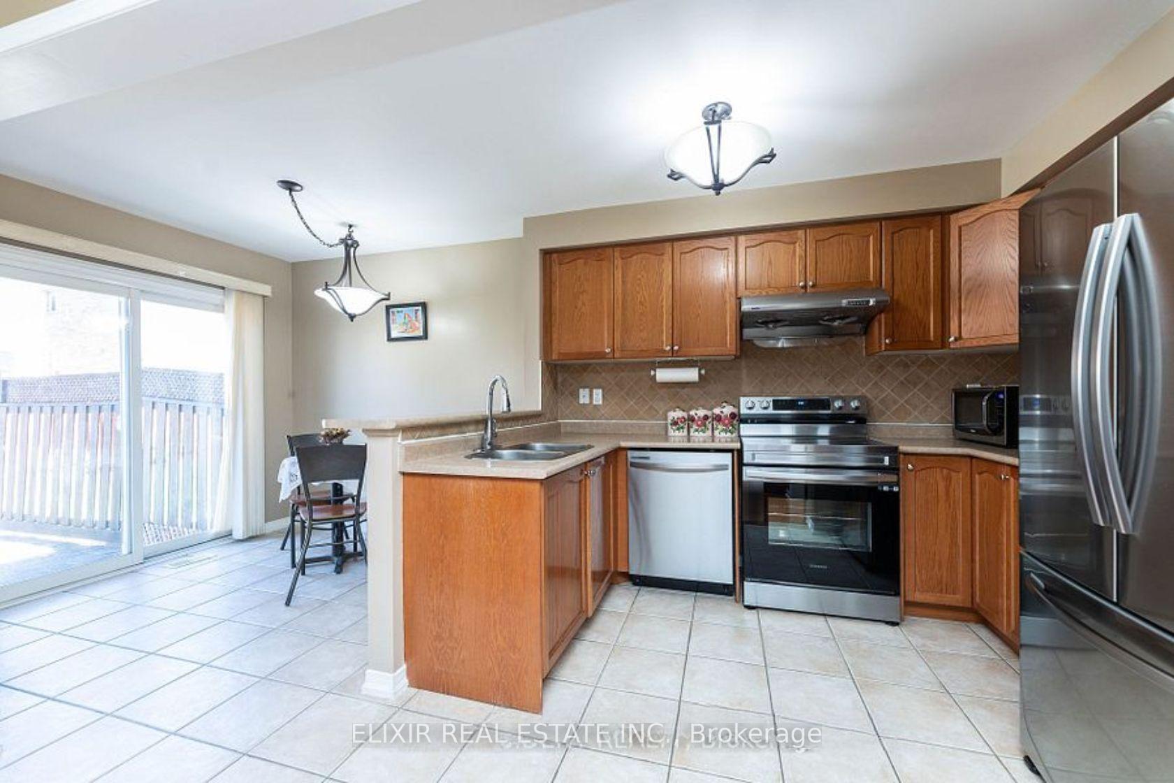 Photo 16 of 14 Passfield Trail, Brampton, Bram East — HOMEH