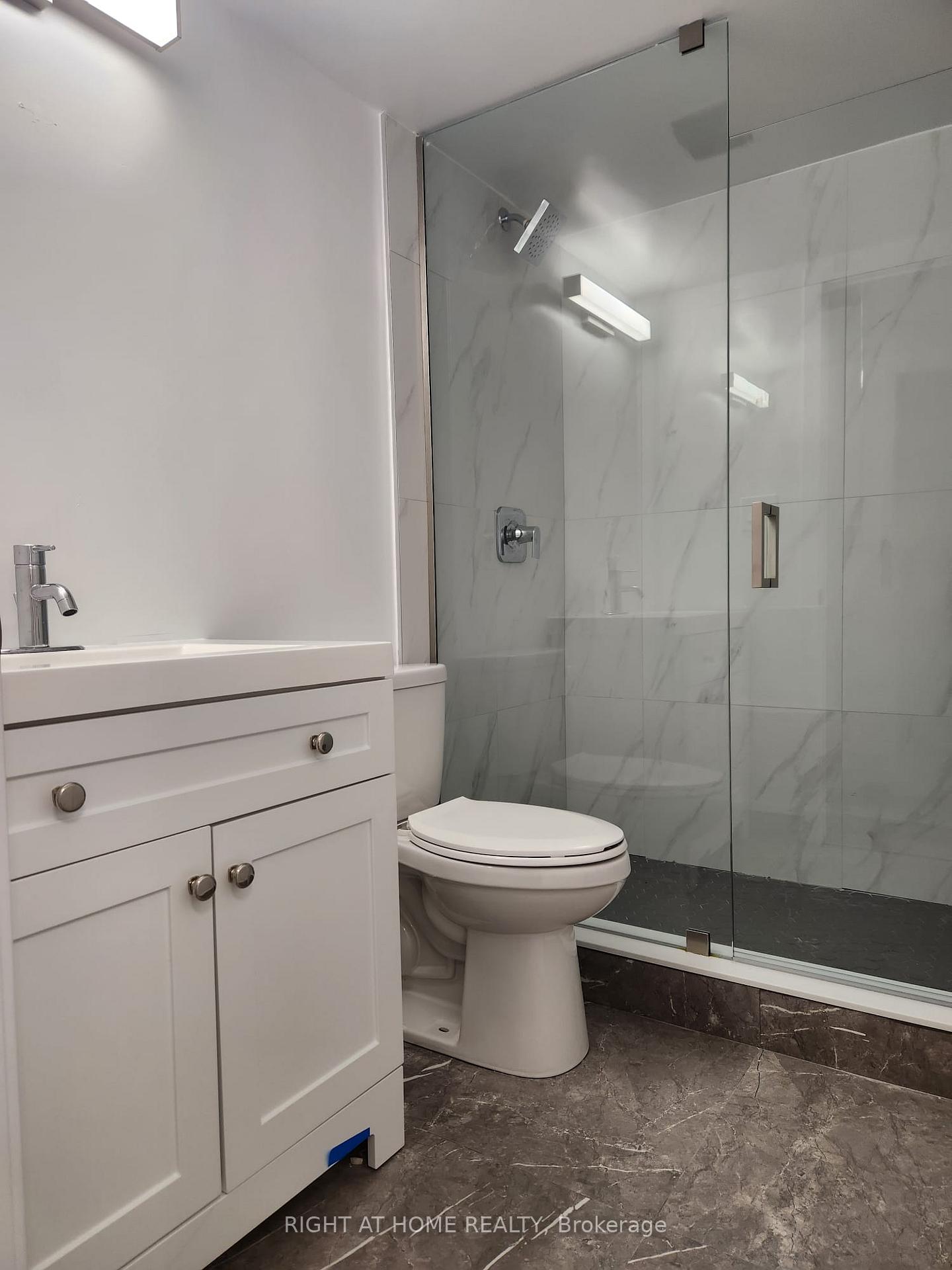 Photo 12 of Unit 831, 33 Harbour Square, Toronto, Waterfront Communities — HOMEH