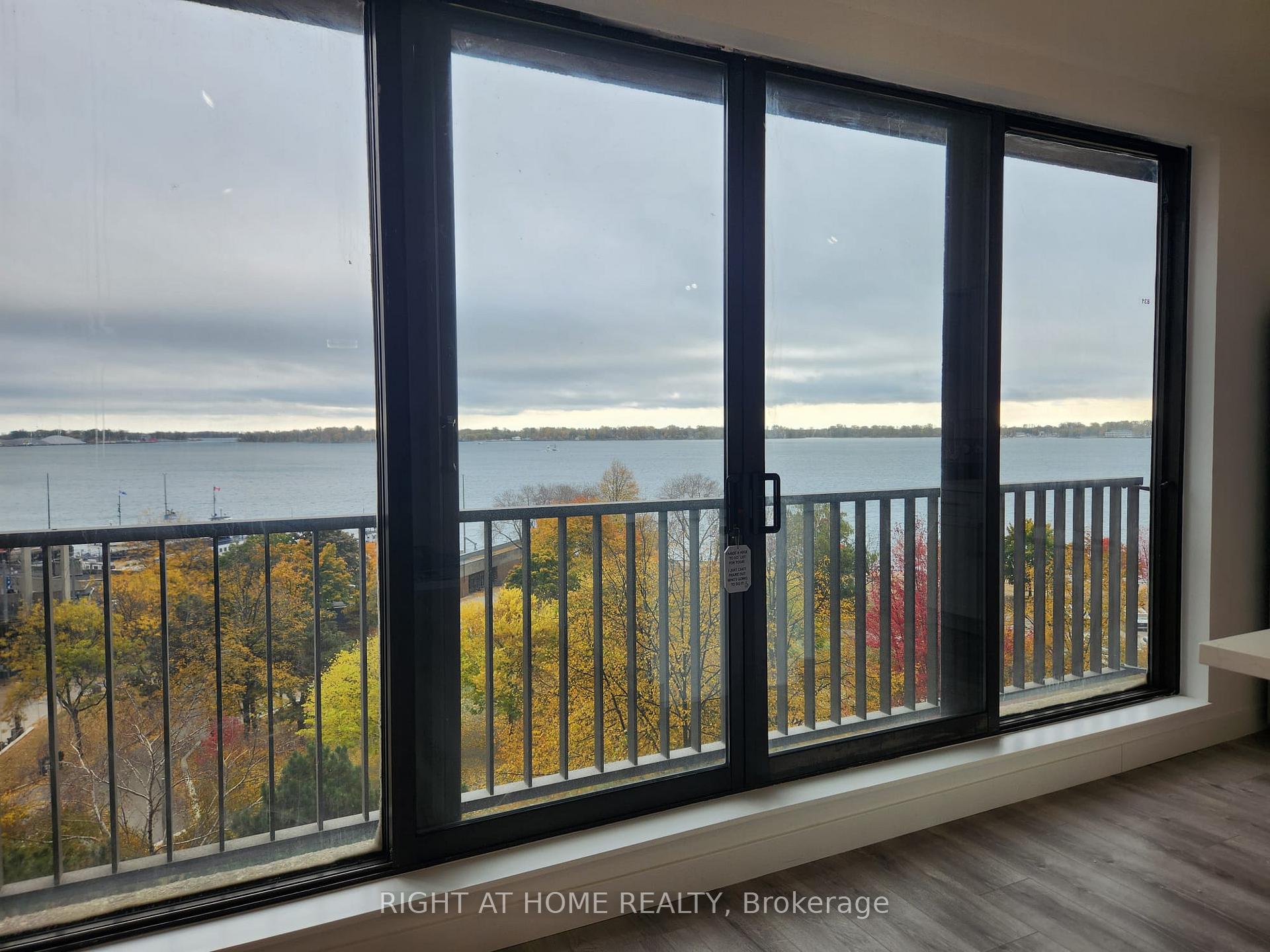 Photo 13 of Unit 831, 33 Harbour Square, Toronto, Waterfront Communities — HOMEH