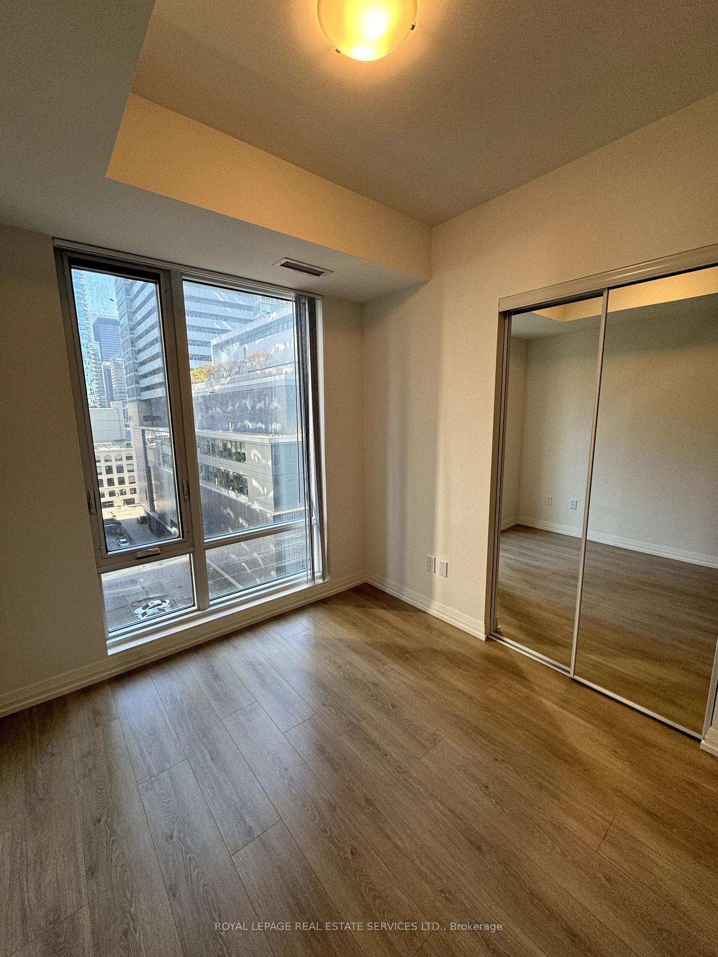 Photo 24 of Unit 1009, 8 Widmer Street, Toronto, Waterfront Communities — HOMEH