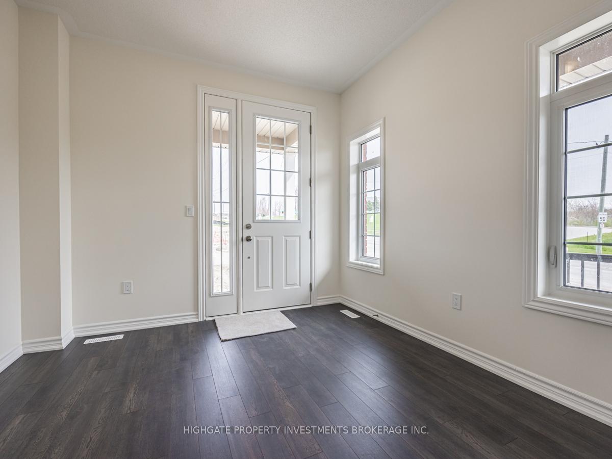 Photo 7 of 1 Jack Potts Way, Clarington, Courtice — HOMEH