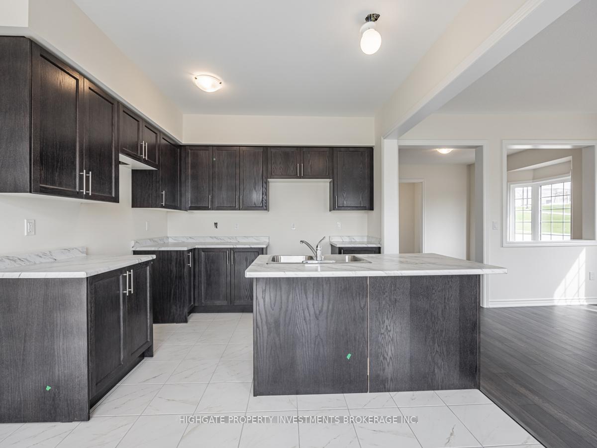 Photo 14 of 1 Jack Potts Way, Clarington, Courtice — HOMEH