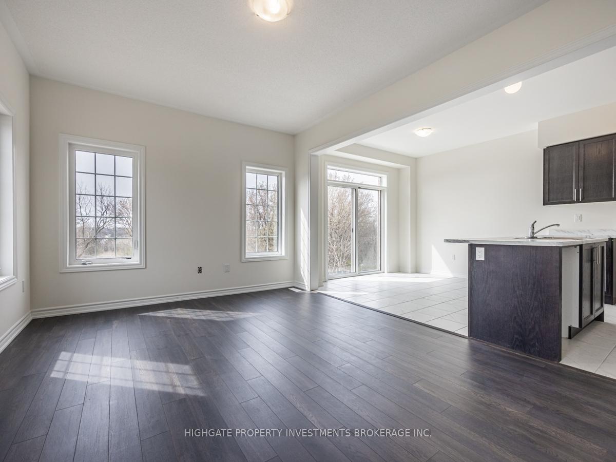 Photo 12 of 1 Jack Potts Way, Clarington, Courtice — HOMEH