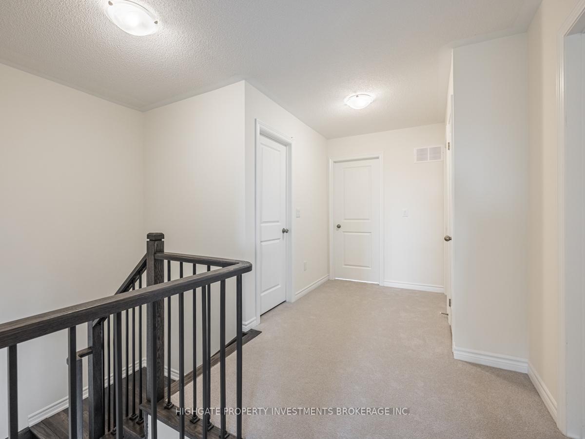 Photo 18 of 1 Jack Potts Way, Clarington, Courtice — HOMEH