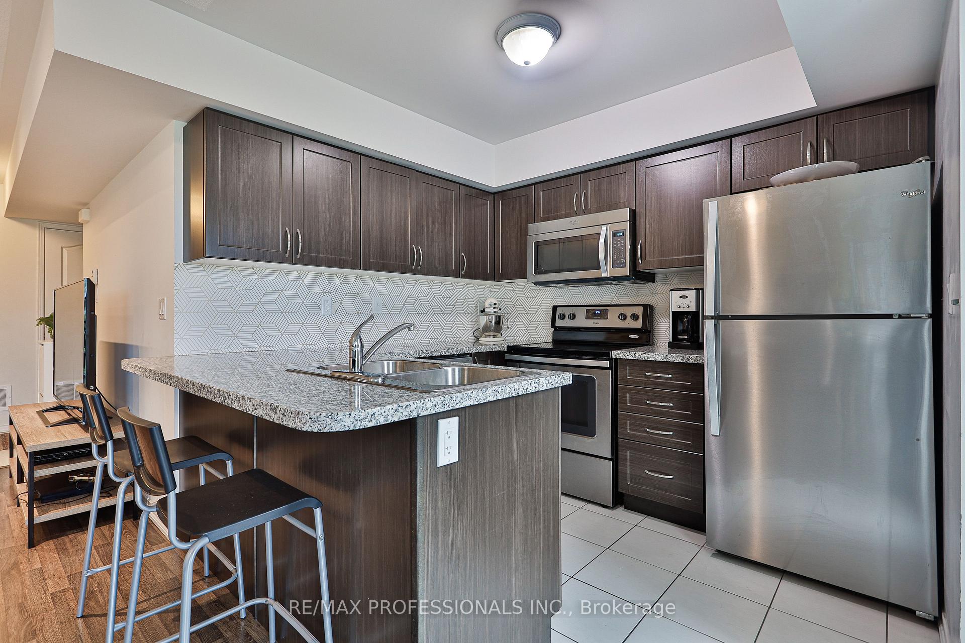 Photo 6 of Unit 515, 142 Widdicombe Hill Boulevard, Etobicoke, Willowridge-Martingrove-Richview — HOMEH