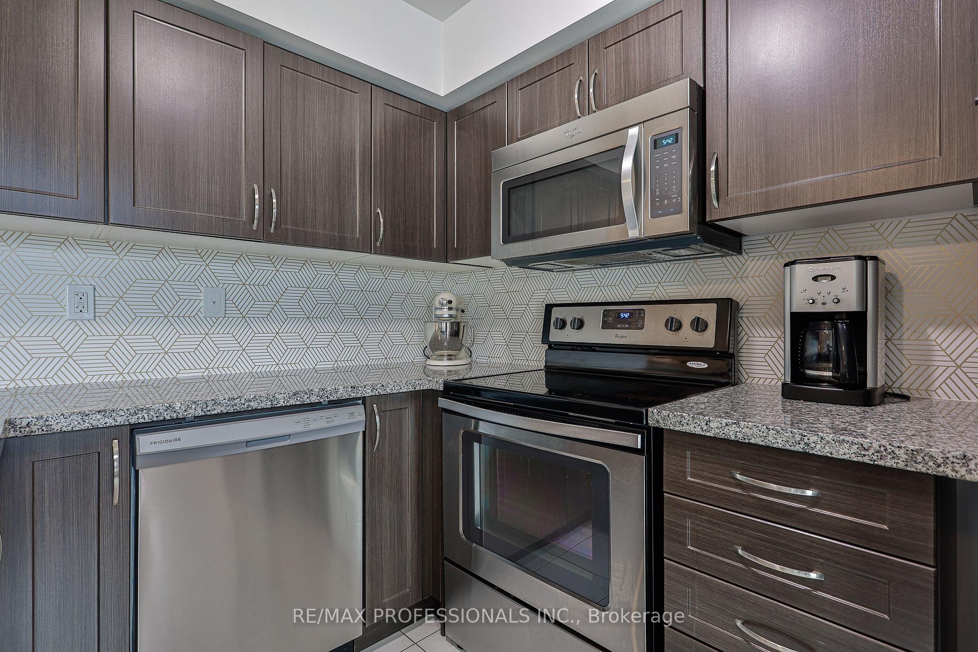 Photo 8 of Unit 515, 142 Widdicombe Hill Boulevard, Etobicoke, Willowridge-Martingrove-Richview — HOMEH