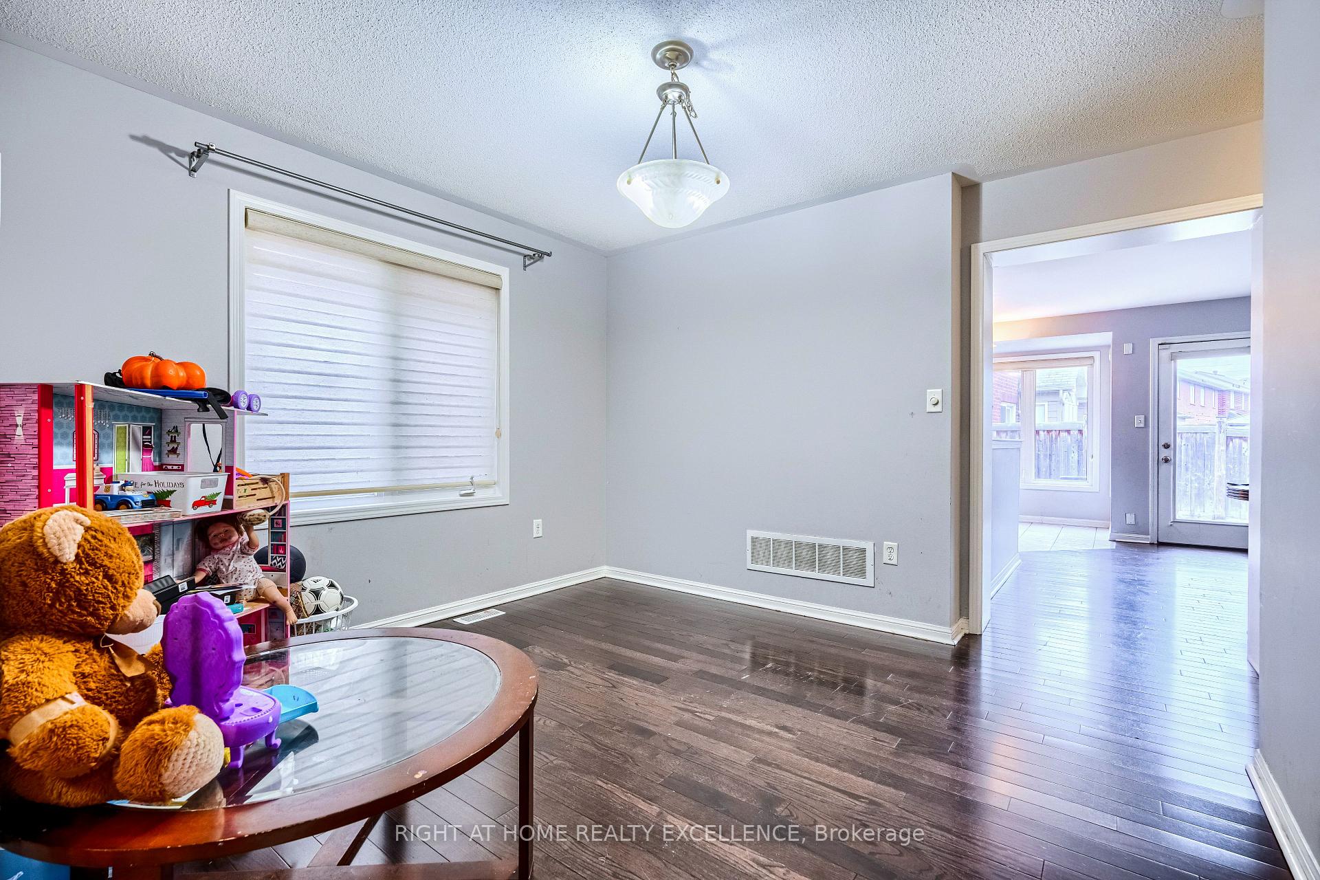 Photo 25 of 20 Caliper Road, Brampton, Bram West — HOMEH