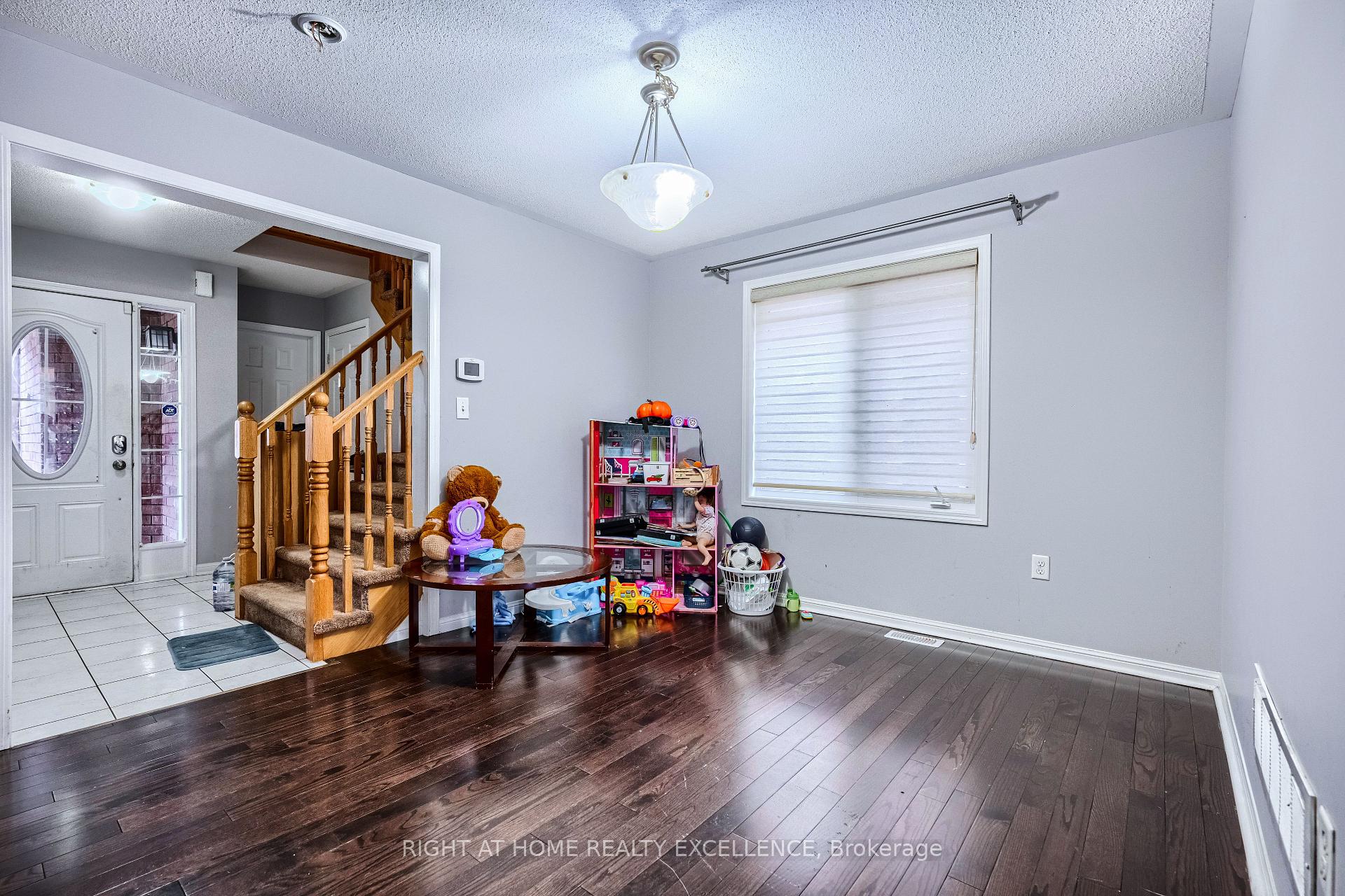Photo 26 of 20 Caliper Road, Brampton, Bram West — HOMEH
