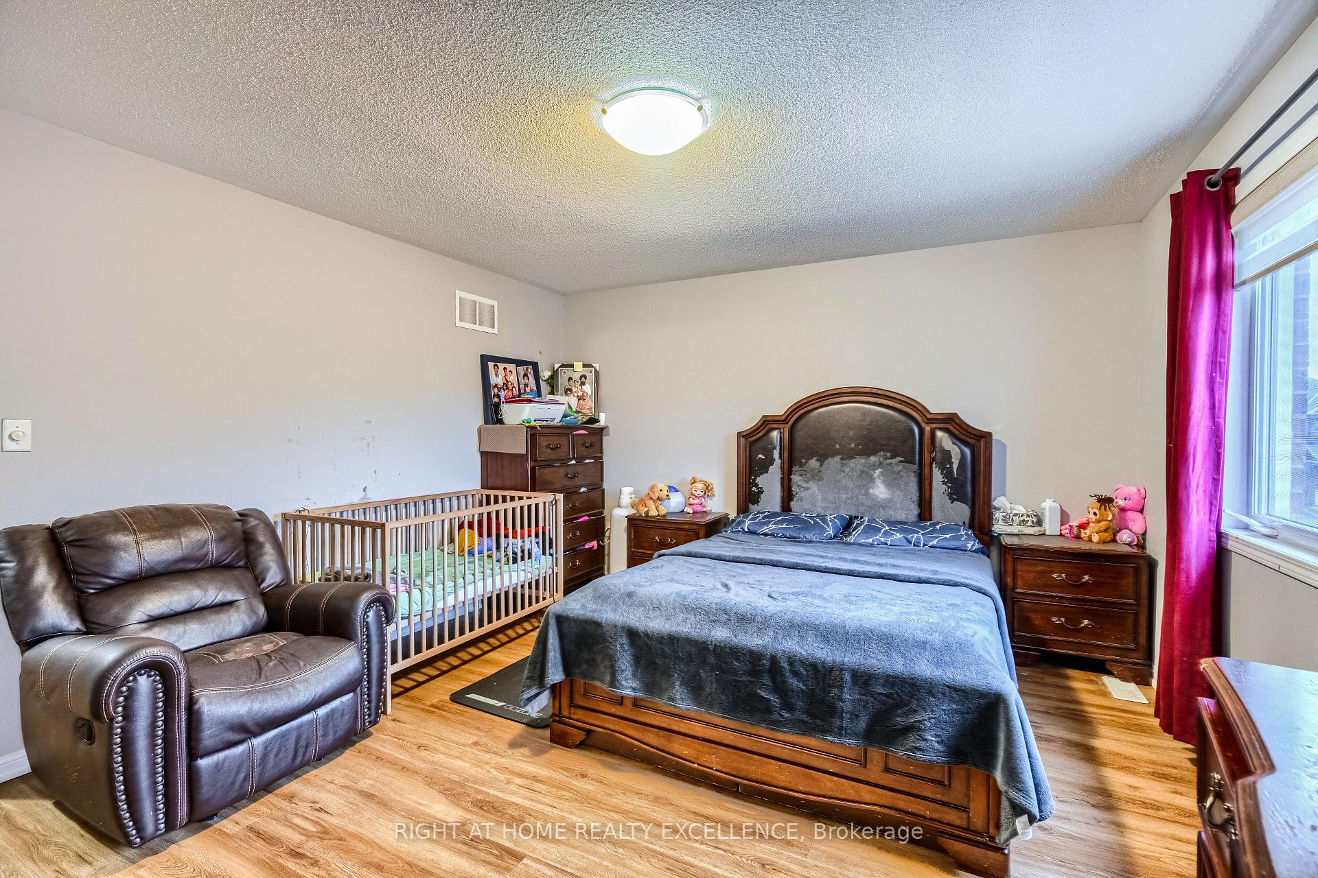 Photo 42 of 20 Caliper Road, Brampton, Bram West — HOMEH