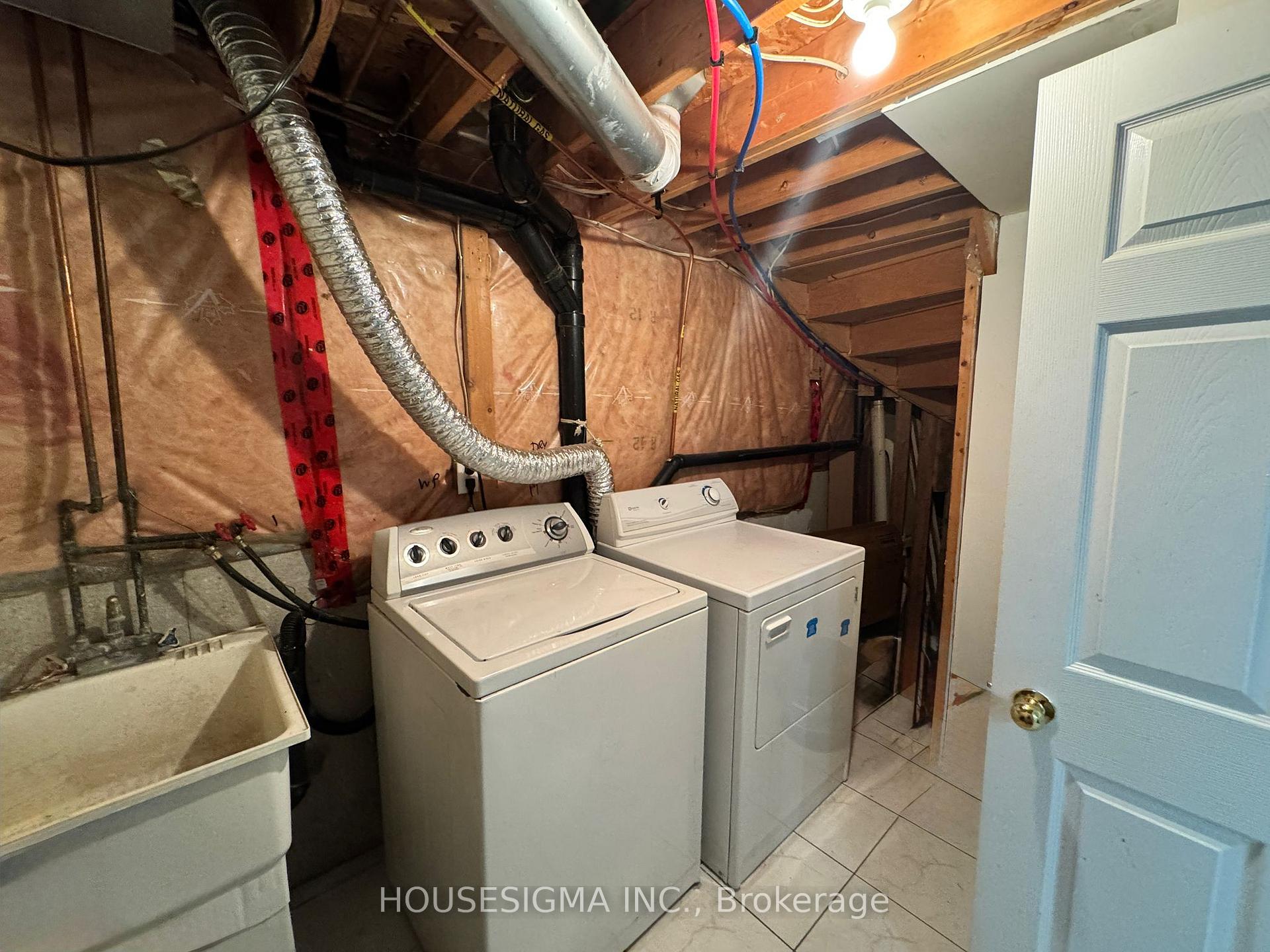 Photo 10 of Unit , Lower, 25 Mannel Crescent, Brampton, Fletcher's West — HOMEH
