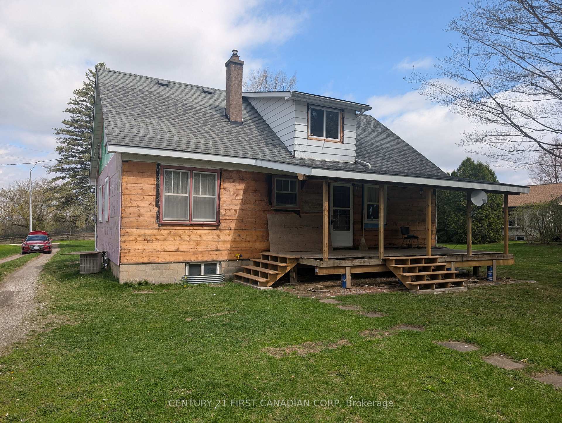 Photo 6 of 211 King Edward Street, Brant, Paris — HOMEH